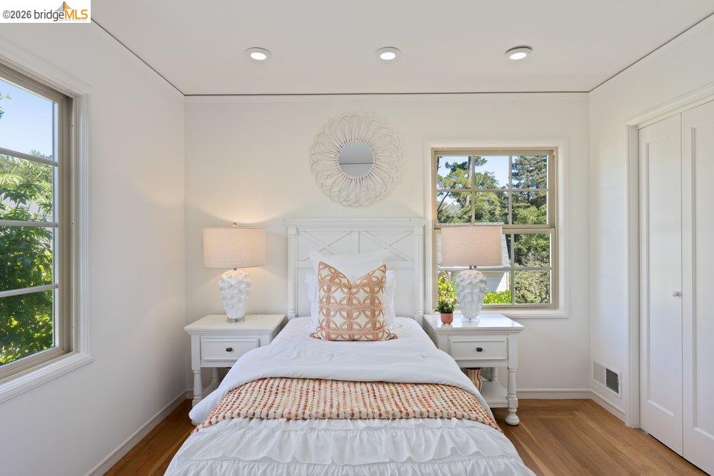Detail Gallery Image 32 of 61 For 84 Templar Place, Oakland,  CA 94618 - 3 Beds | 2 Baths