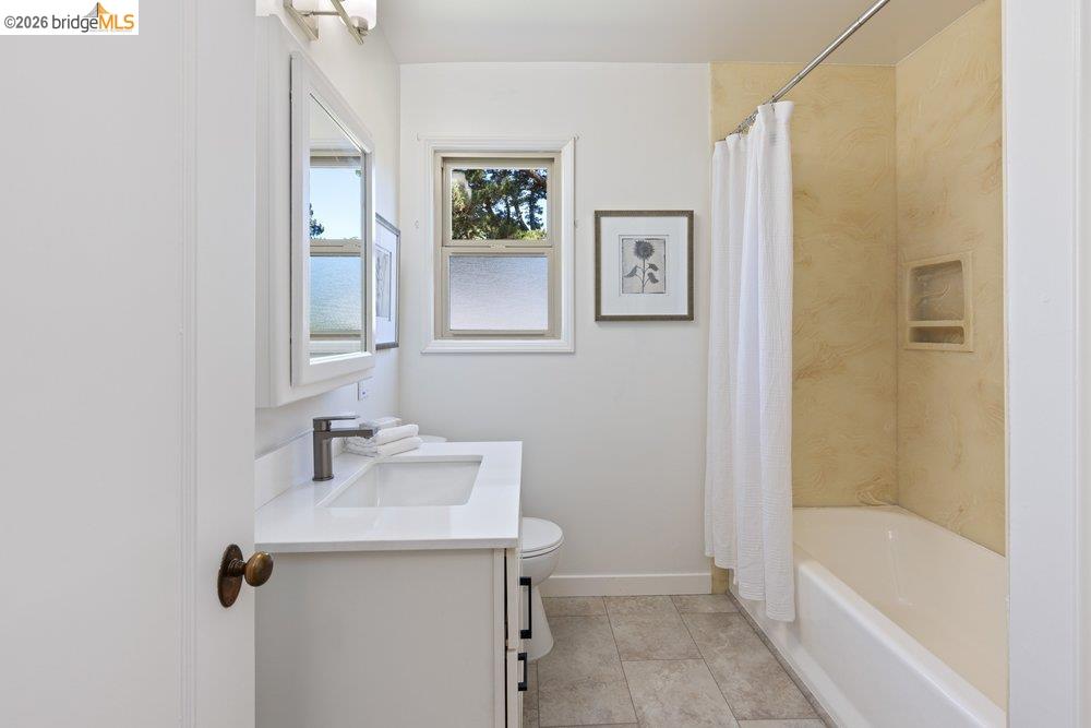 Detail Gallery Image 33 of 61 For 84 Templar Place, Oakland,  CA 94618 - 3 Beds | 2 Baths