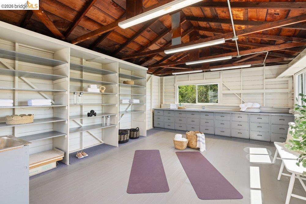 Detail Gallery Image 44 of 61 For 84 Templar Place, Oakland,  CA 94618 - 3 Beds | 2 Baths