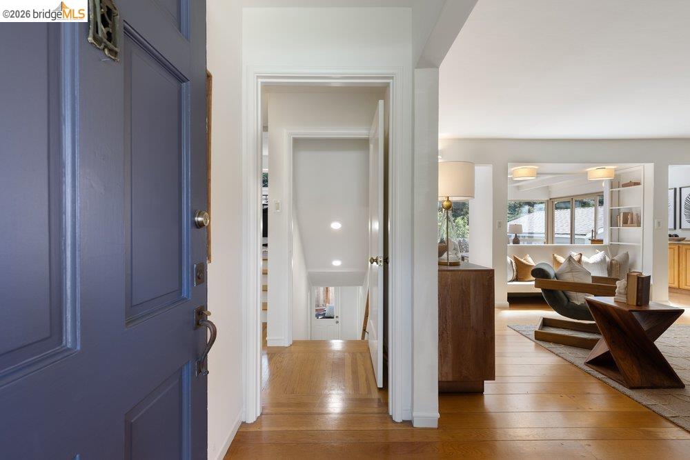 Detail Gallery Image 6 of 61 For 84 Templar Place, Oakland,  CA 94618 - 3 Beds | 2 Baths