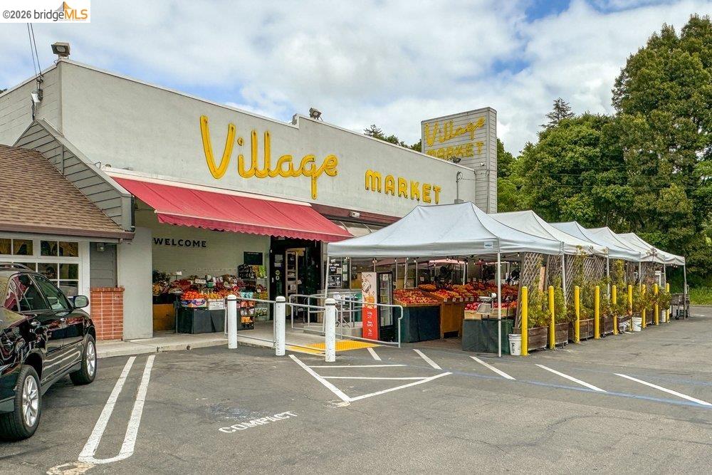 Detail Gallery Image 52 of 61 For 84 Templar Place, Oakland,  CA 94618 - 3 Beds | 2 Baths