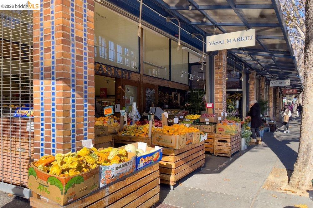 Detail Gallery Image 60 of 61 For 84 Templar Place, Oakland,  CA 94618 - 3 Beds | 2 Baths