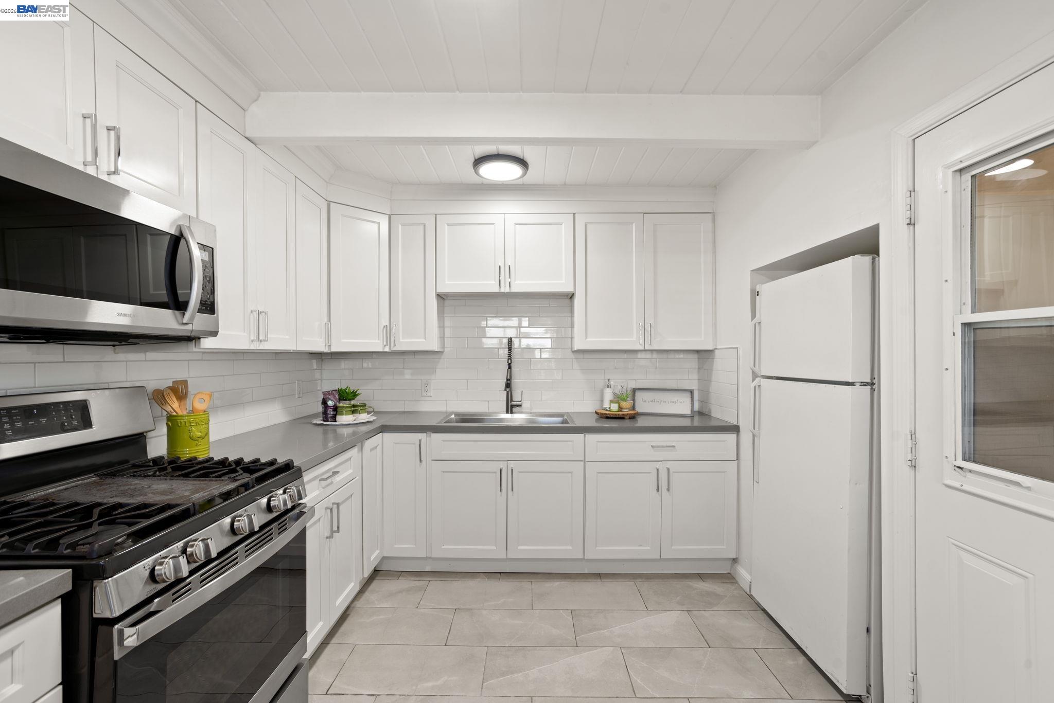 Detail Gallery Image 11 of 58 For 167 Peninsula Road, Bay Point,  CA 94565 - 3 Beds | 2 Baths