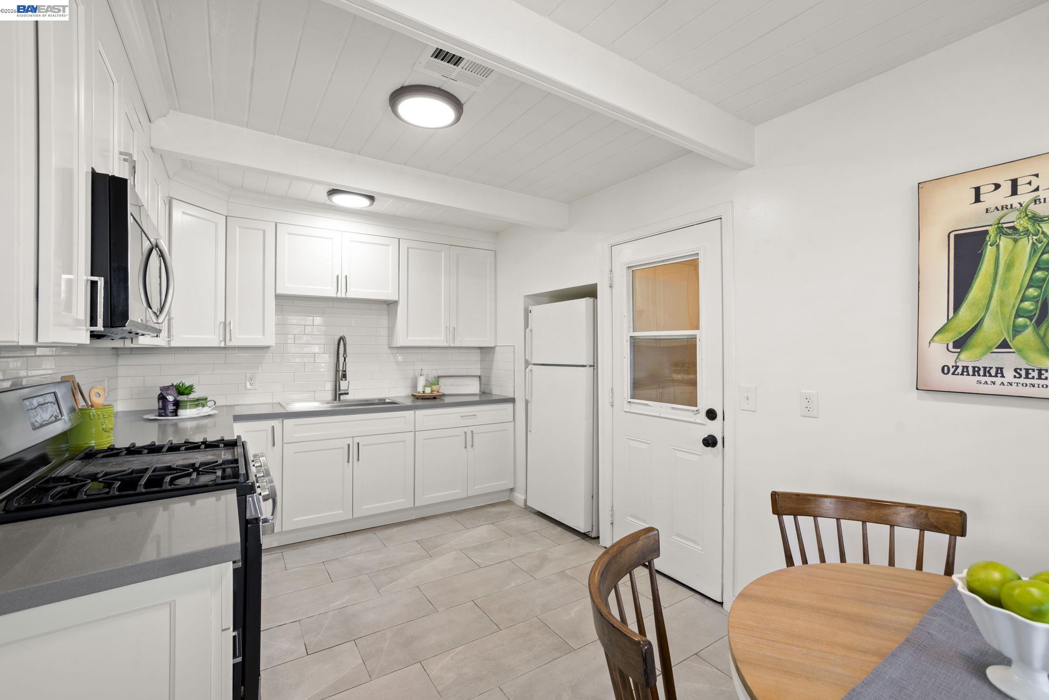 Detail Gallery Image 8 of 58 For 167 Peninsula Road, Bay Point,  CA 94565 - 3 Beds | 2 Baths