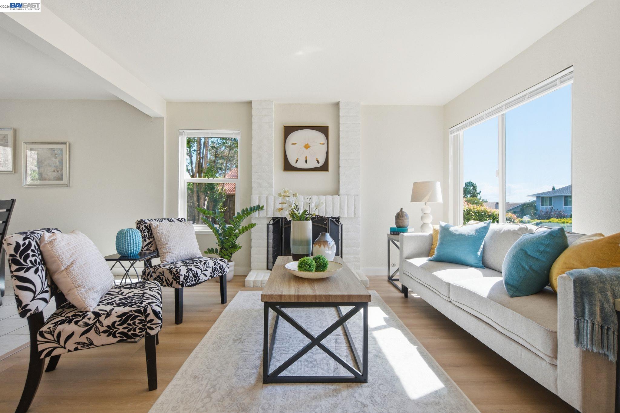 Detail Gallery Image 11 of 56 For 27966 El Portal Dr, Hayward,  CA 94542 - 4 Beds | 2/1 Baths