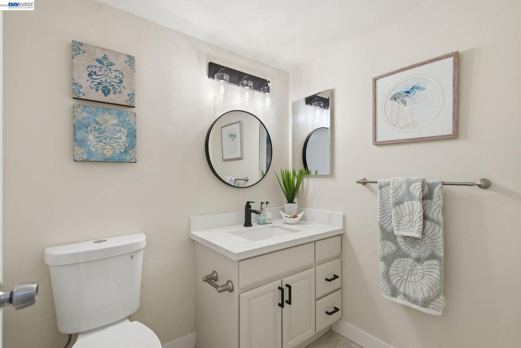Detail Gallery Image 20 of 56 For 27966 El Portal Dr, Hayward,  CA 94542 - 4 Beds | 2/1 Baths