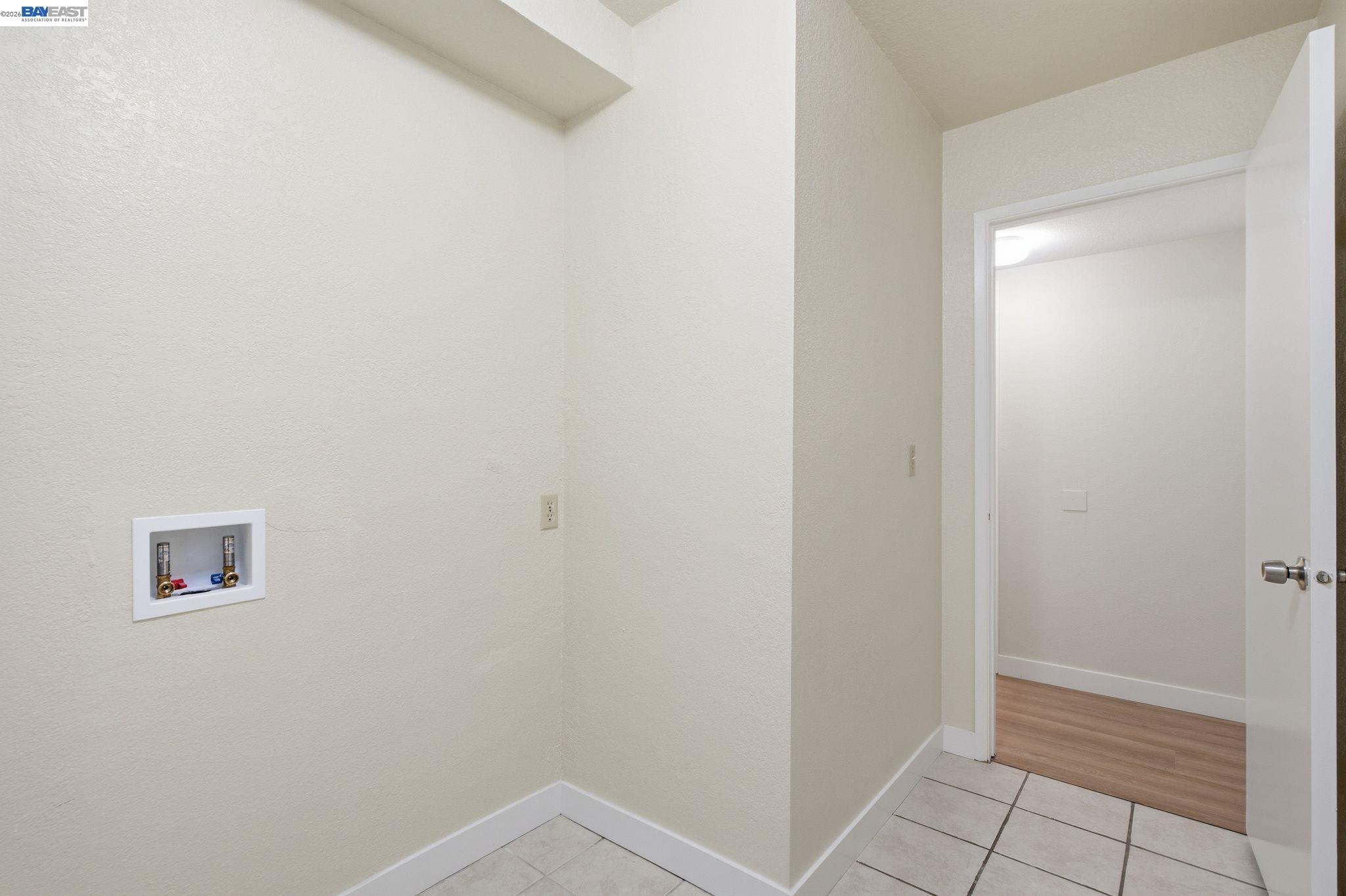 Detail Gallery Image 22 of 56 For 27966 El Portal Dr, Hayward,  CA 94542 - 4 Beds | 2/1 Baths