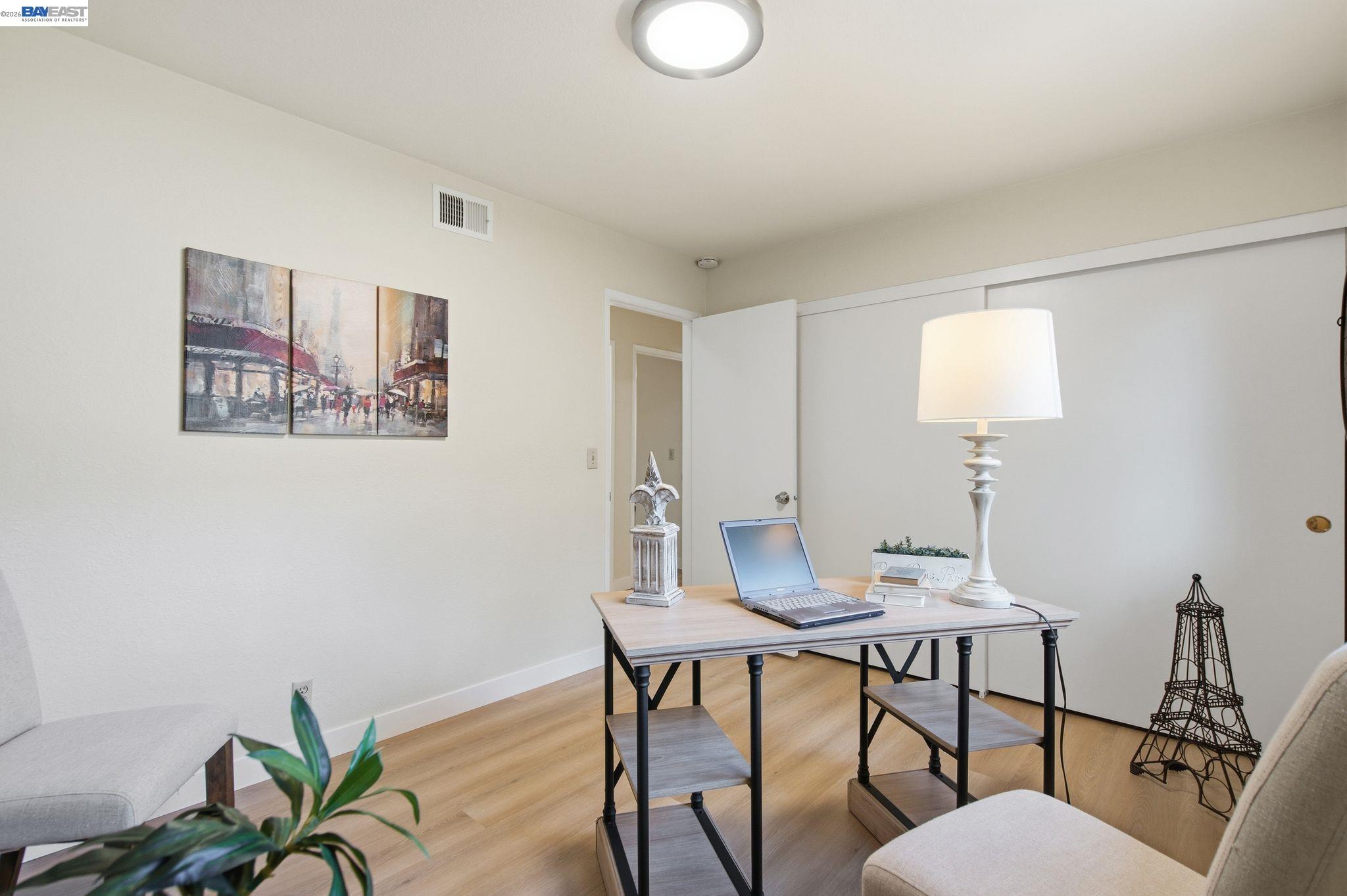 Detail Gallery Image 26 of 56 For 27966 El Portal Dr, Hayward,  CA 94542 - 4 Beds | 2/1 Baths