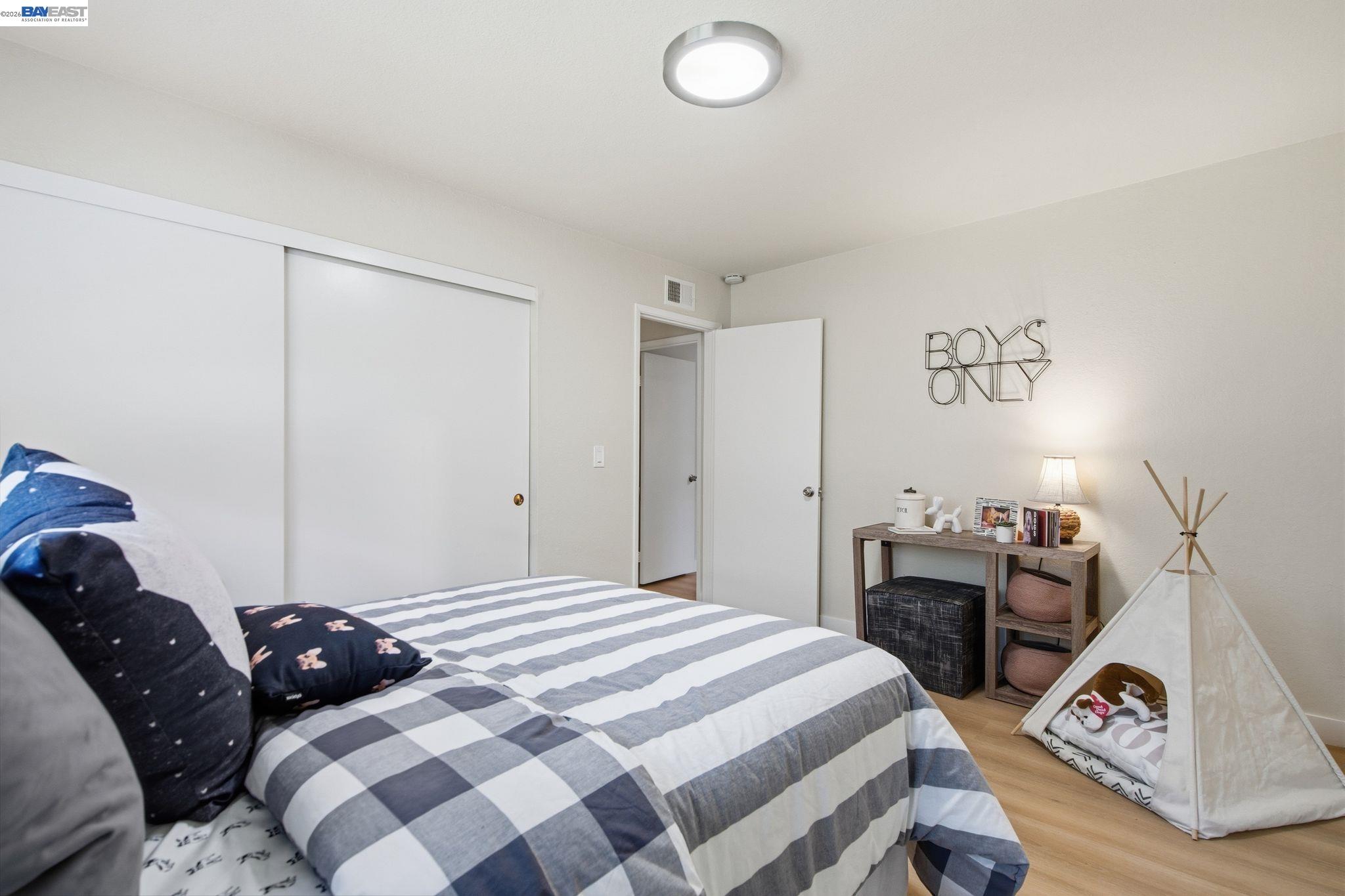 Detail Gallery Image 32 of 56 For 27966 El Portal Dr, Hayward,  CA 94542 - 4 Beds | 2/1 Baths