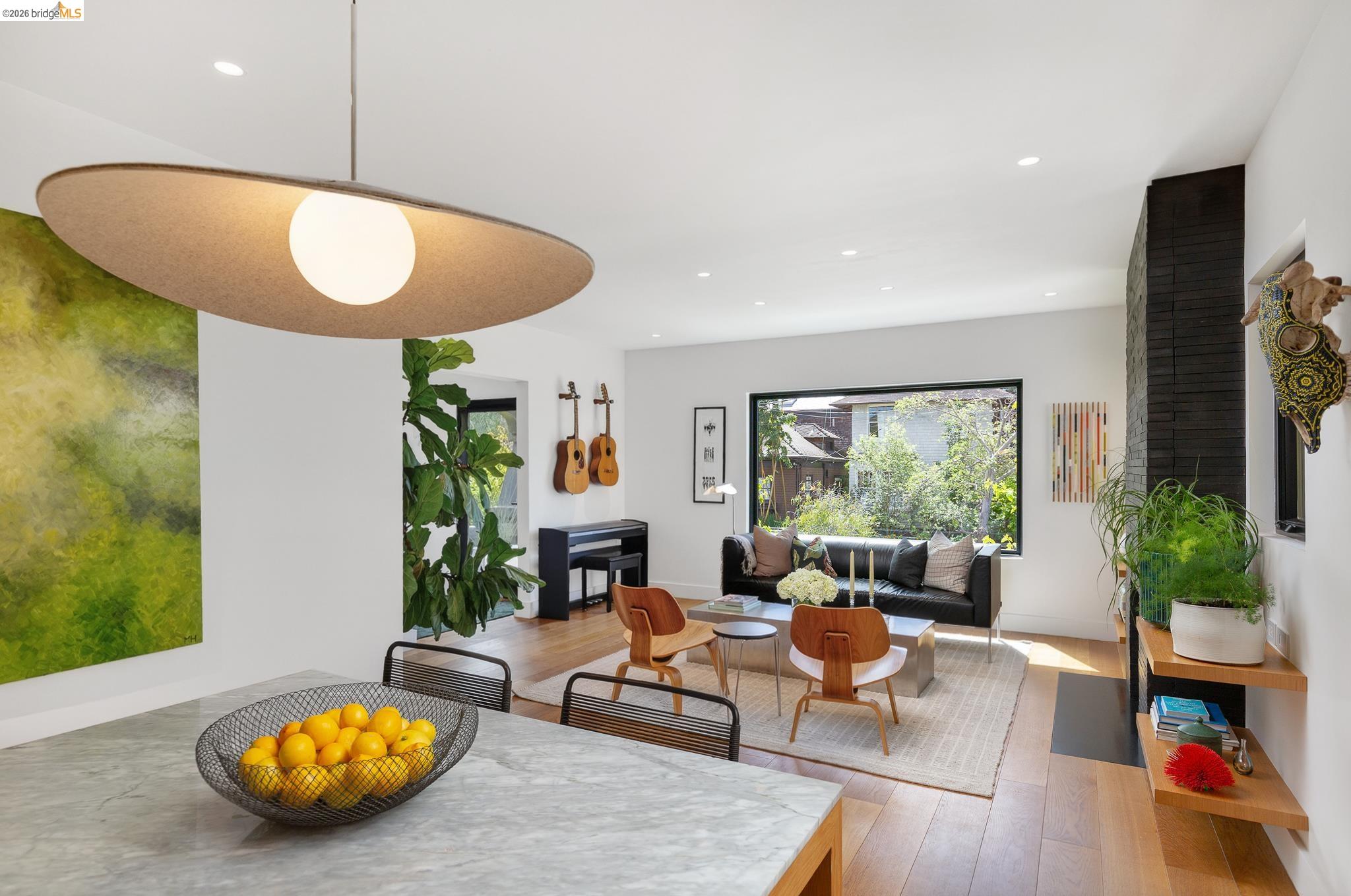 Detail Gallery Image 14 of 50 For 2155 Emerson Street, Berkeley,  CA 94705 - 2 Beds | 1 Baths