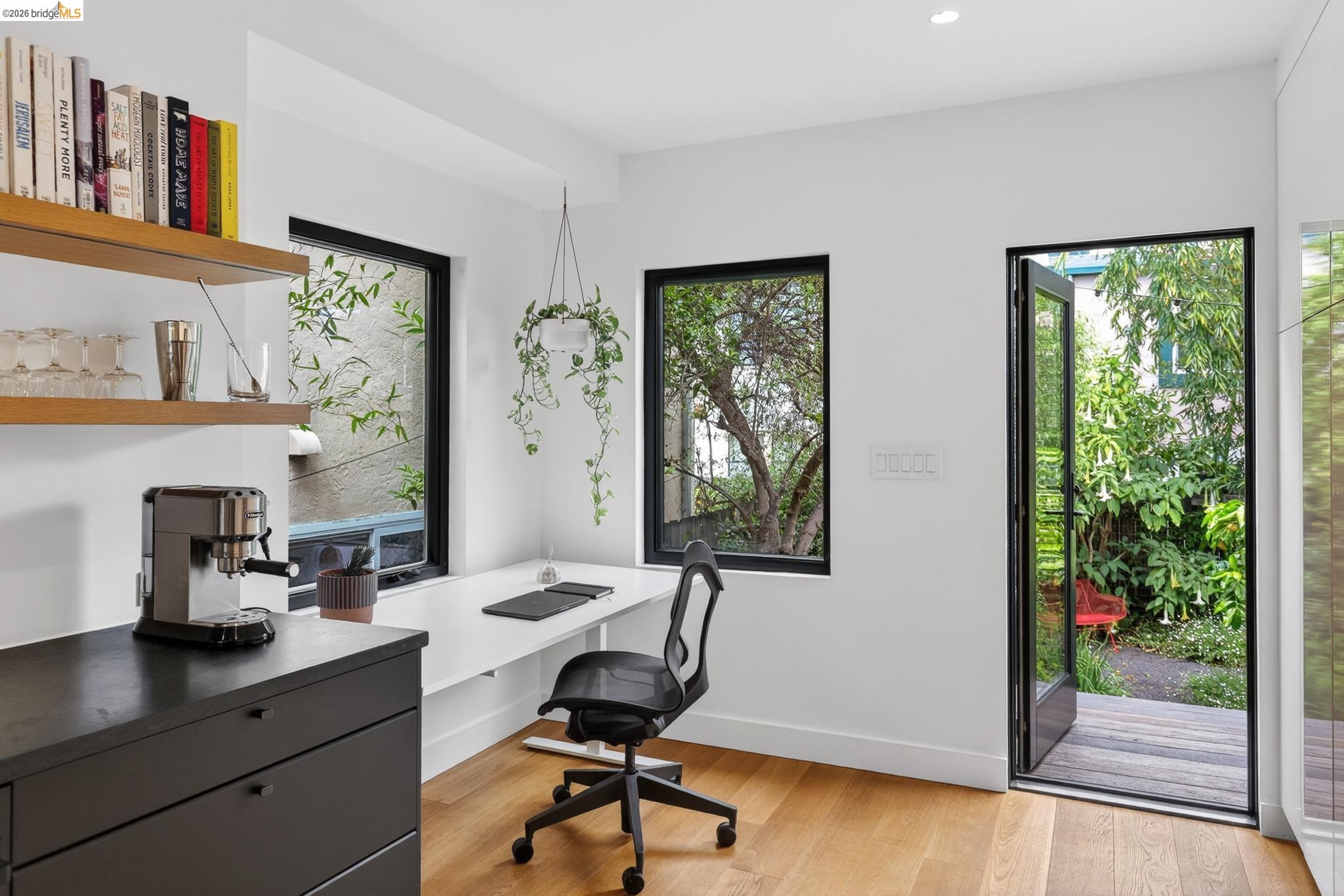 Detail Gallery Image 25 of 50 For 2155 Emerson Street, Berkeley,  CA 94705 - 2 Beds | 1 Baths