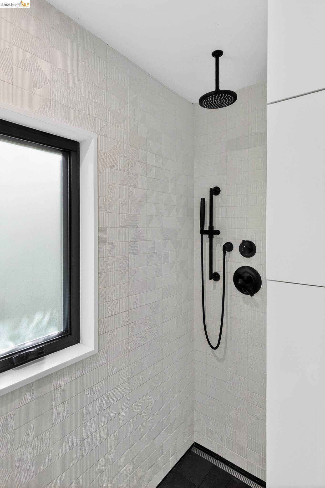 Detail Gallery Image 33 of 50 For 2155 Emerson Street, Berkeley,  CA 94705 - 2 Beds | 1 Baths