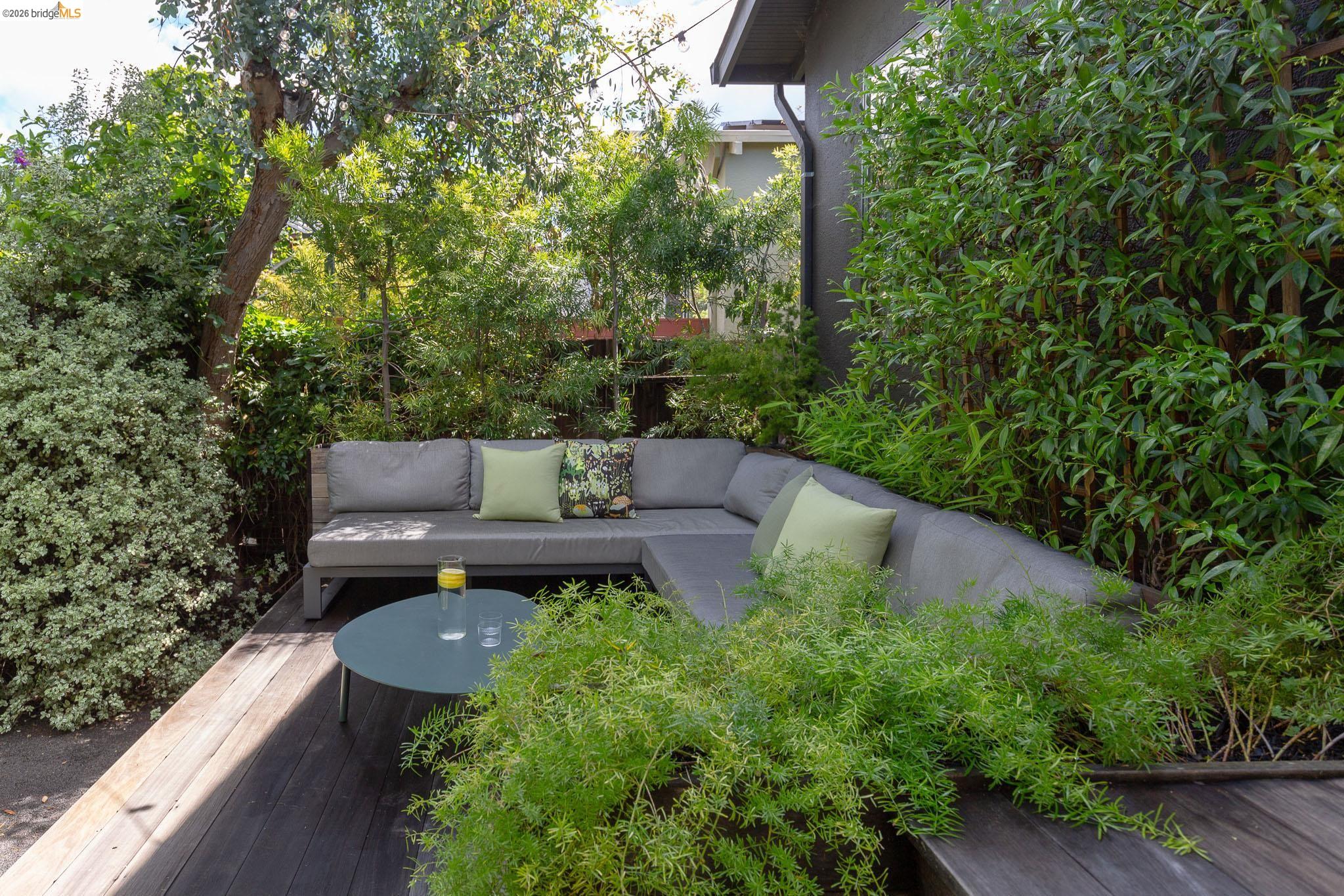 Detail Gallery Image 36 of 50 For 2155 Emerson Street, Berkeley,  CA 94705 - 2 Beds | 1 Baths