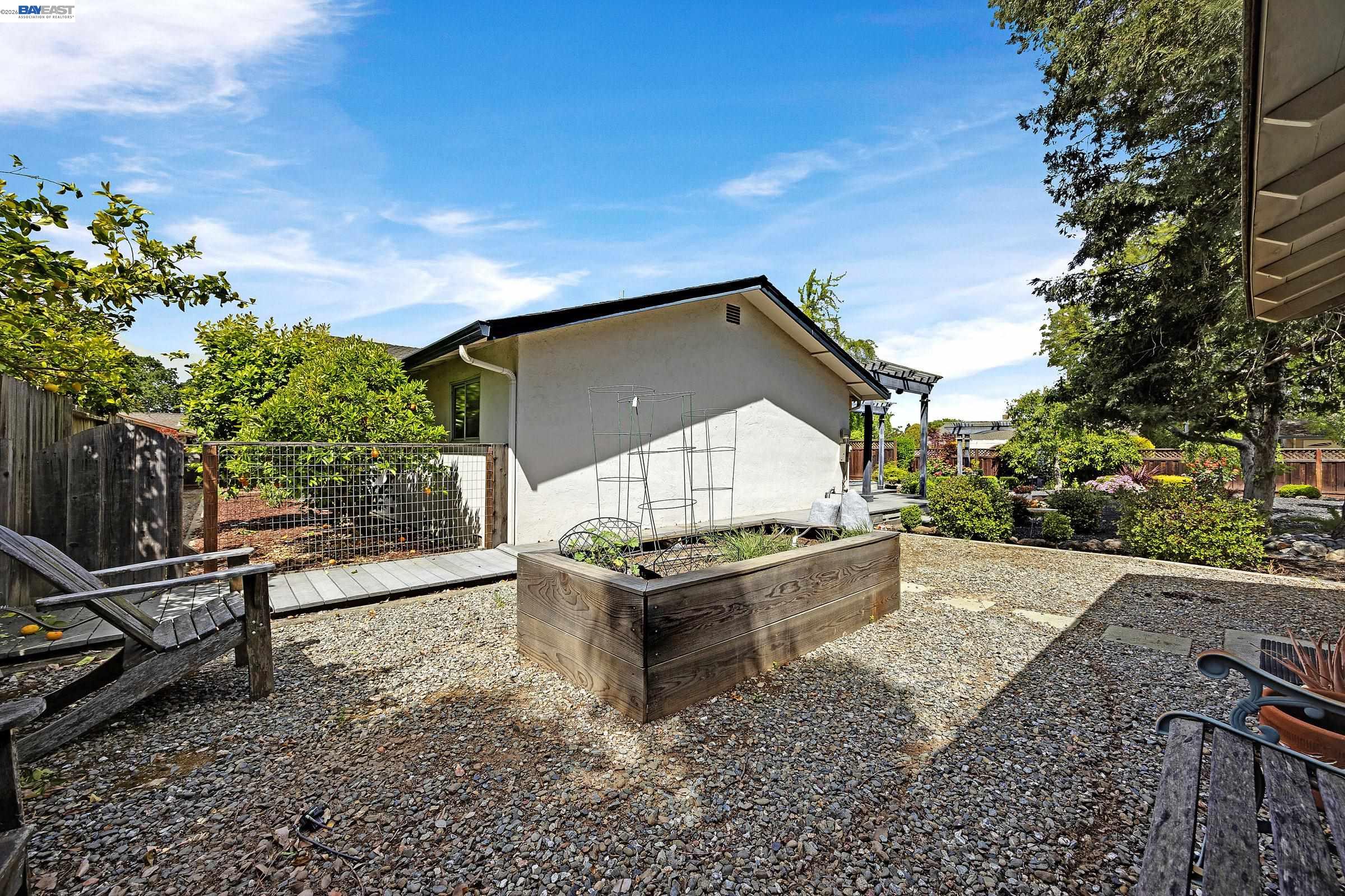 Detail Gallery Image 40 of 50 For 1926 Neptune Rd, Livermore,  CA 94550 - 5 Beds | 2 Baths