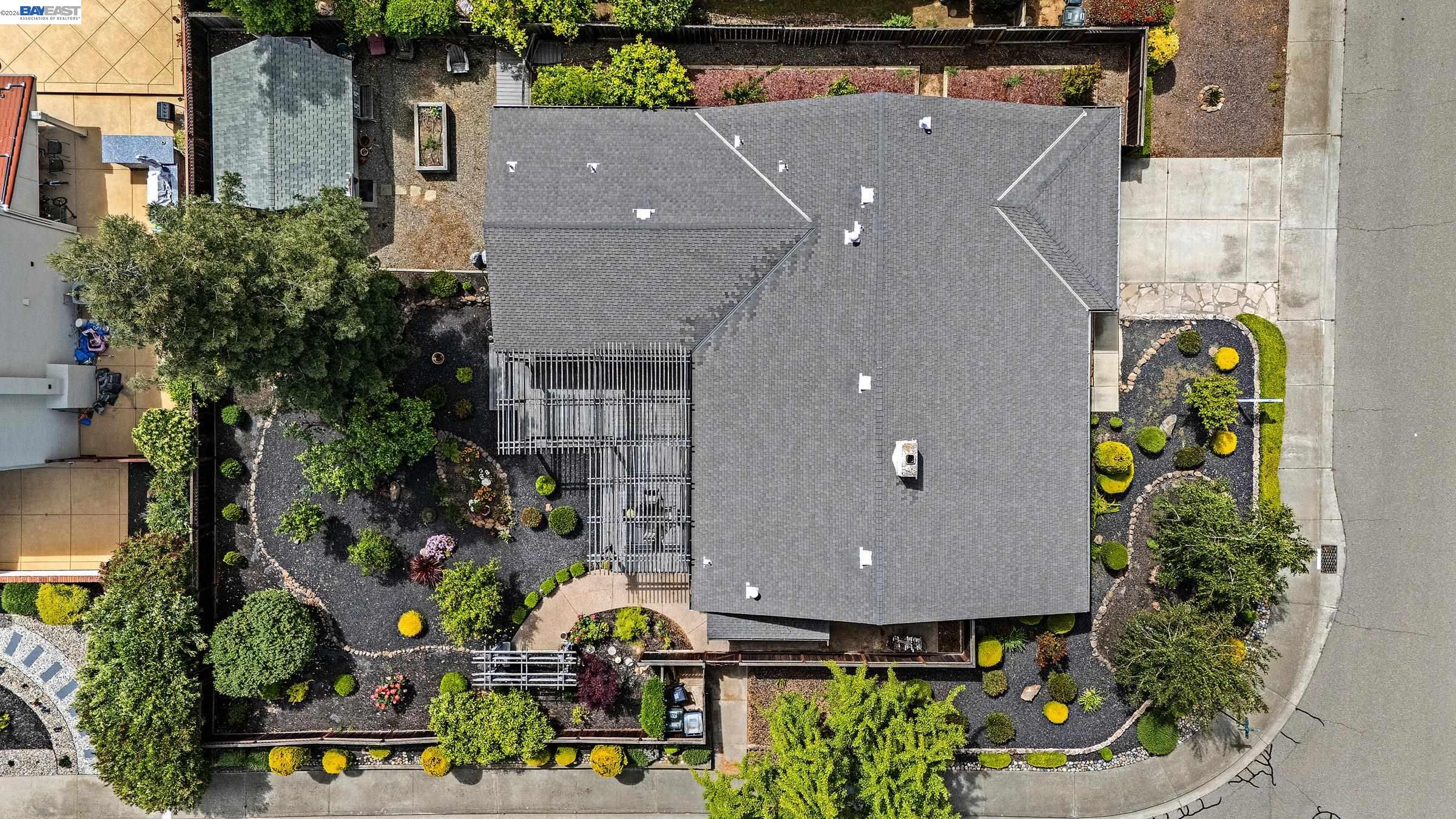 Detail Gallery Image 5 of 50 For 1926 Neptune Rd, Livermore,  CA 94550 - 5 Beds | 2 Baths