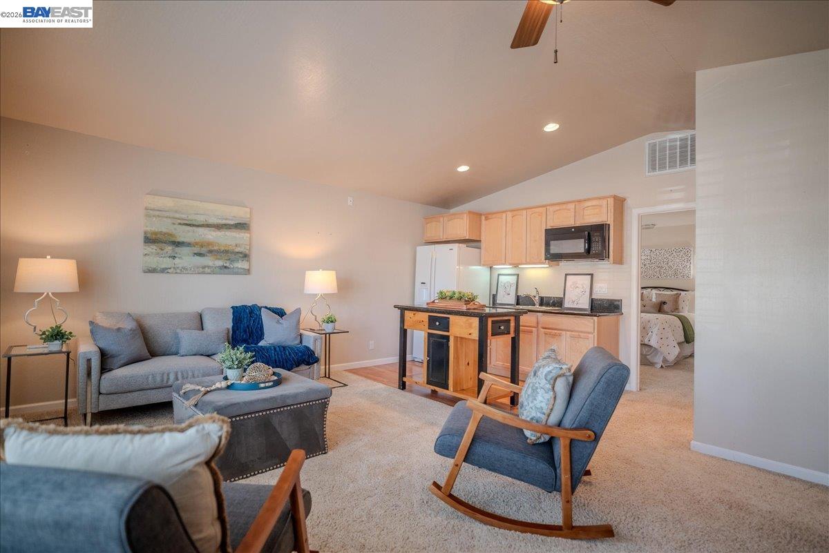 Detail Gallery Image 6 of 63 For 4767 Lantana Ave, Livermore,  CA 94551 - 4 Beds | 4 Baths