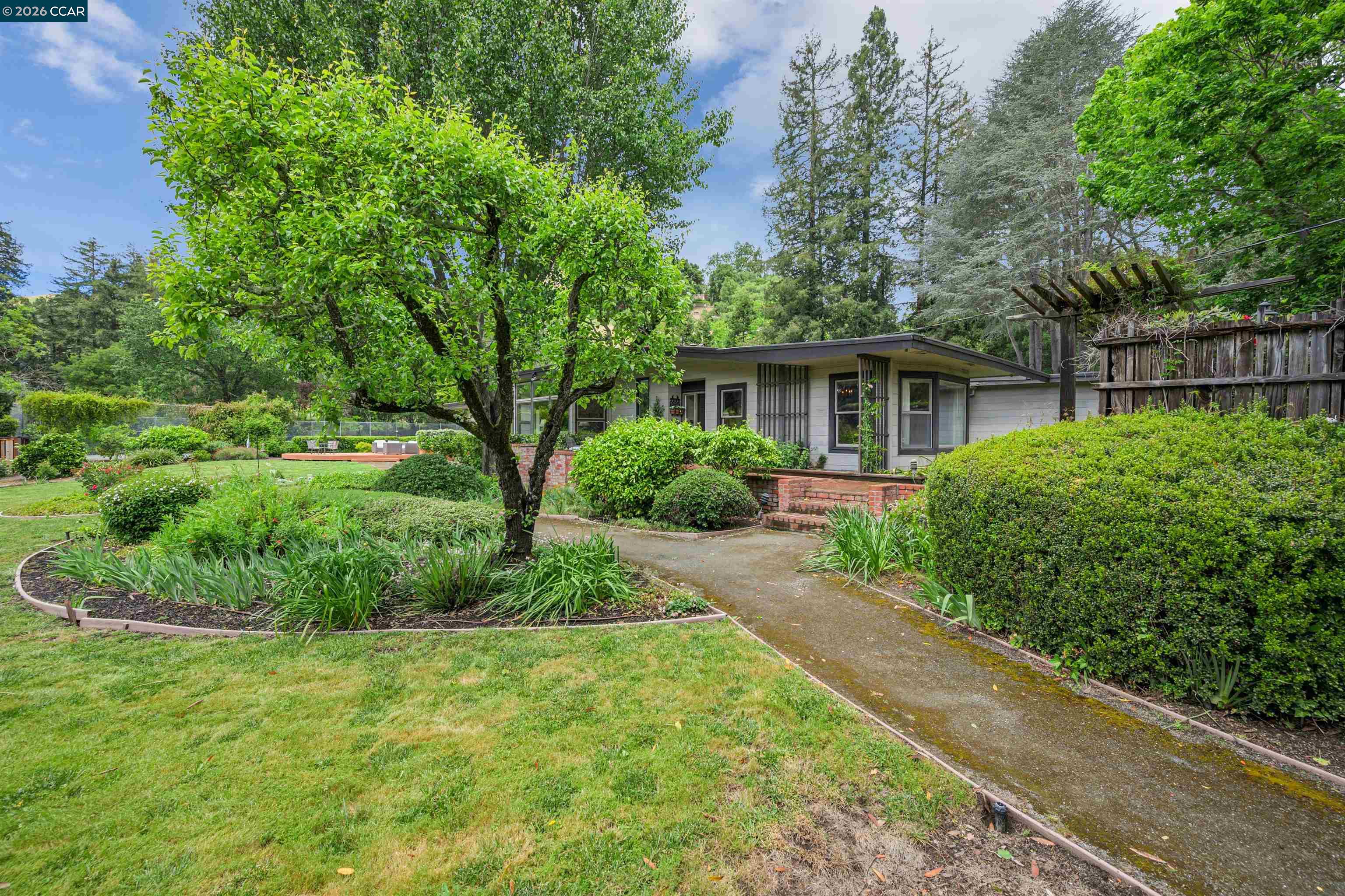3814 Happy Valley Rd, Lafayette, CA, 94549