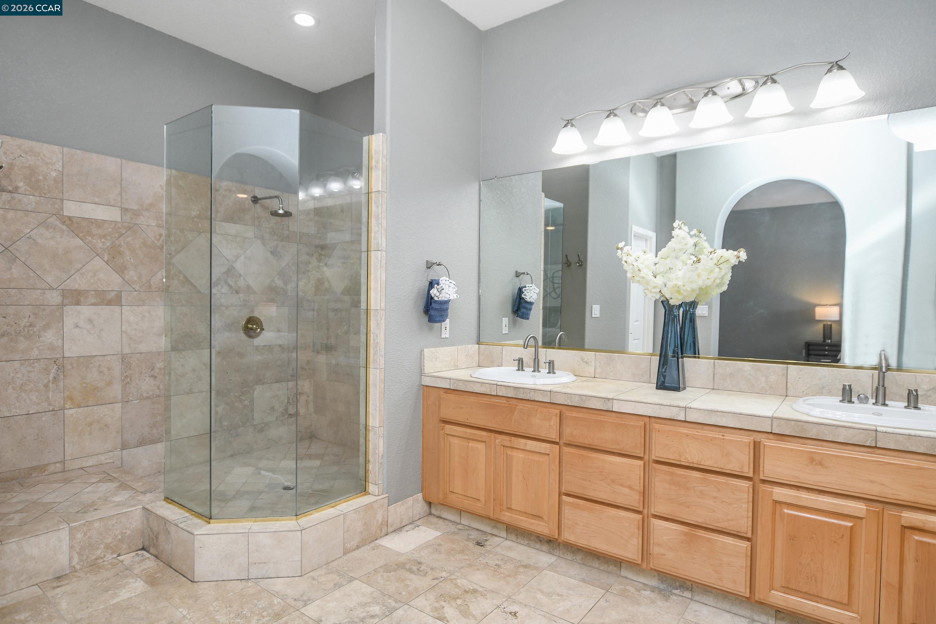 Detail Gallery Image 18 of 41 For 204 Chaps Ct, Oakley,  CA 94561 - 5 Beds | 3 Baths