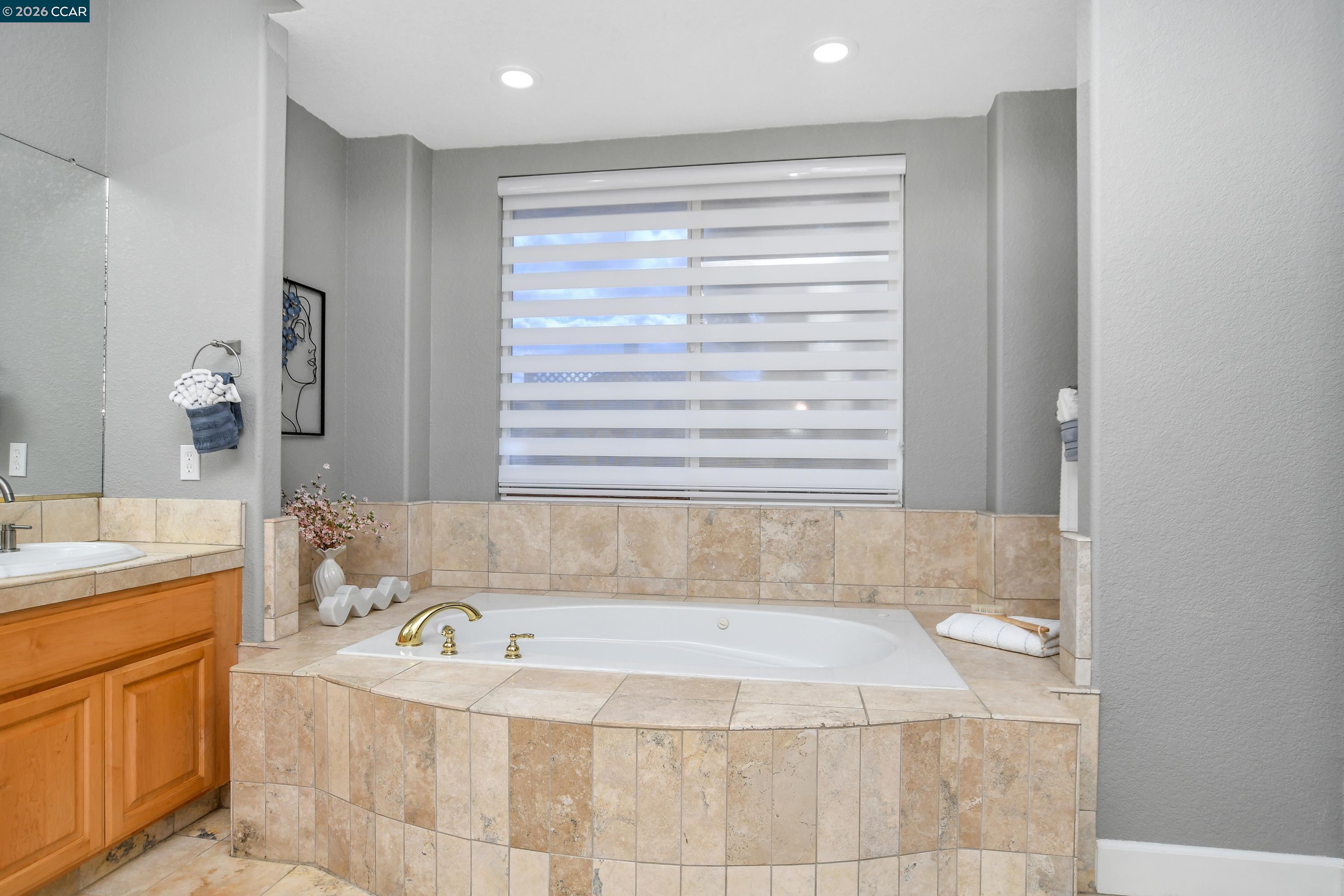 Detail Gallery Image 19 of 41 For 204 Chaps Ct, Oakley,  CA 94561 - 5 Beds | 3 Baths