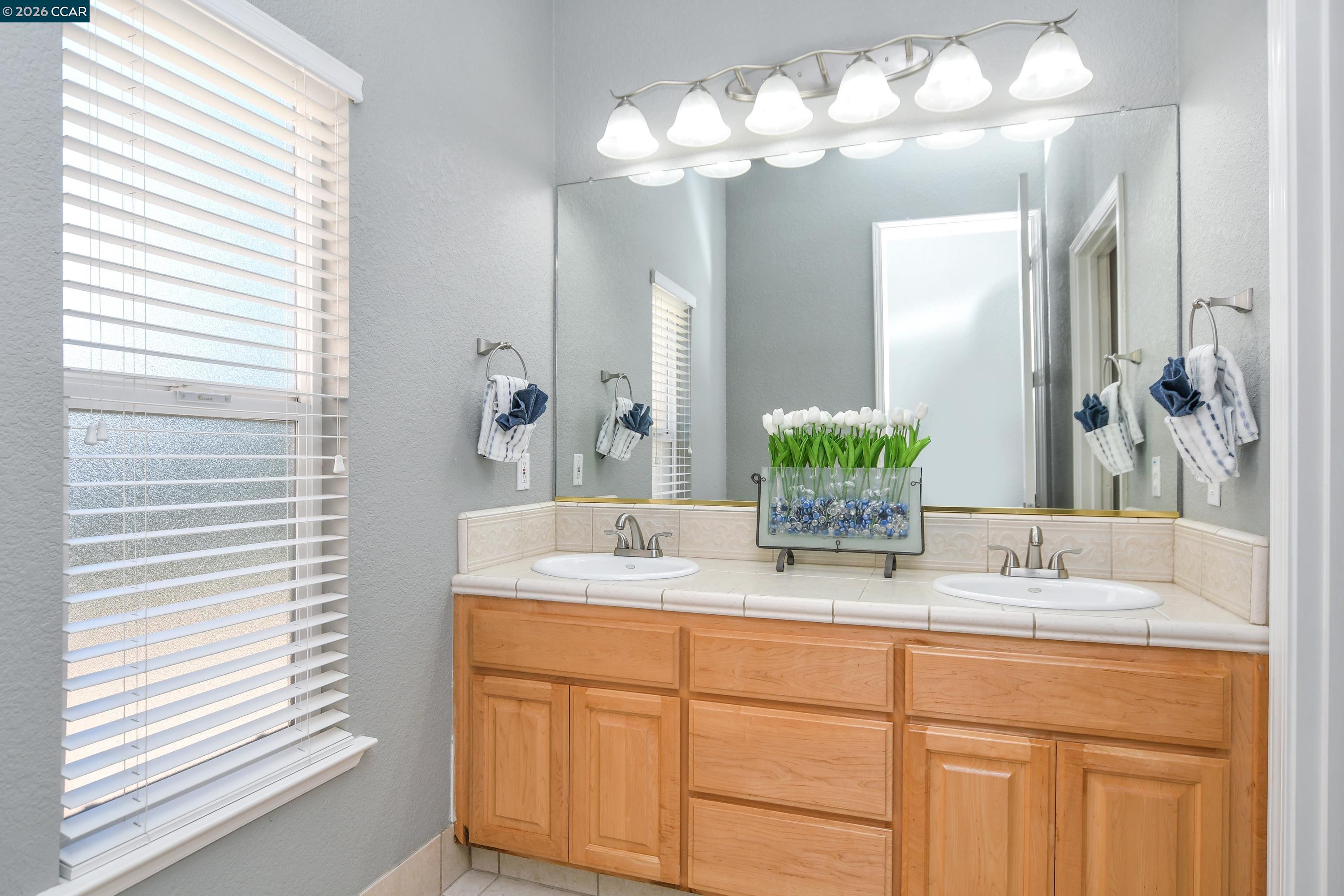 Detail Gallery Image 28 of 41 For 204 Chaps Ct, Oakley,  CA 94561 - 5 Beds | 3 Baths