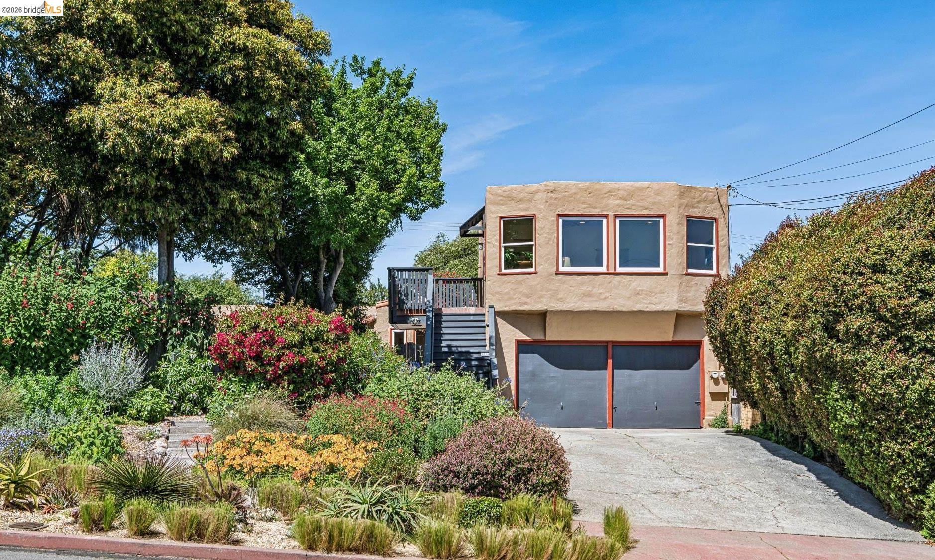 Detail Gallery Image 2 of 86 For 5705 Panama Ave, Richmond,  CA 94804 - – Beds | – Baths