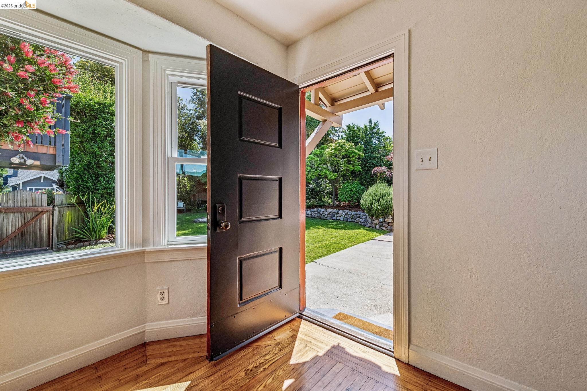 Detail Gallery Image 14 of 86 For 5705 Panama Ave, Richmond,  CA 94804 - – Beds | – Baths