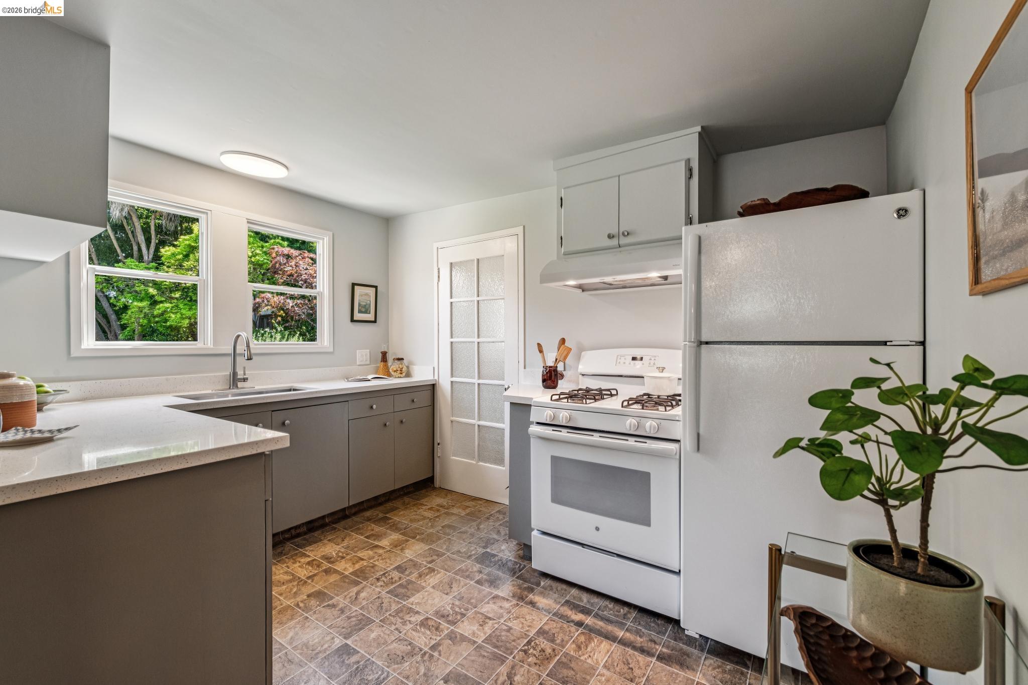 Detail Gallery Image 24 of 86 For 5705 Panama Ave, Richmond,  CA 94804 - – Beds | – Baths