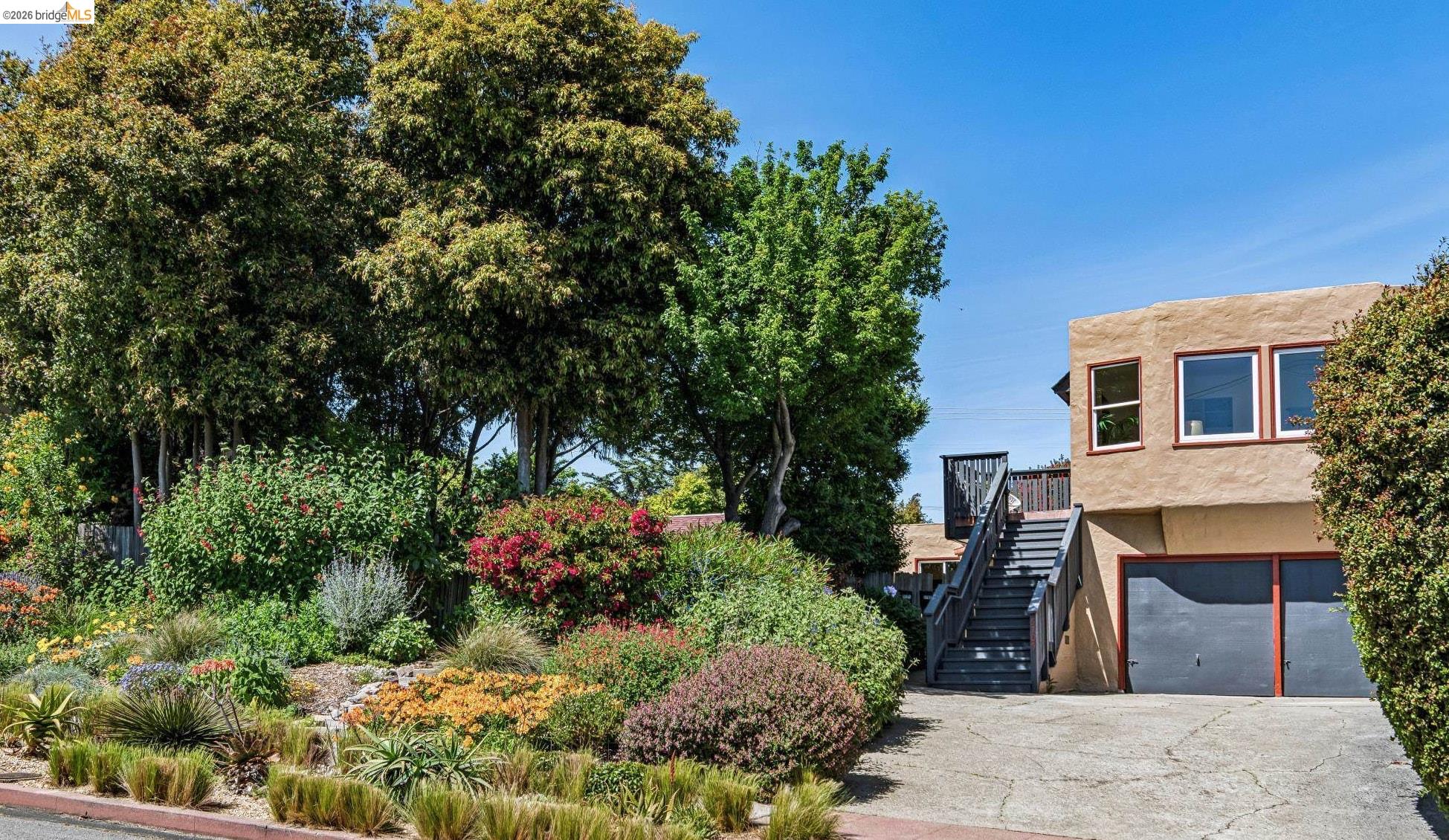 Detail Gallery Image 5 of 86 For 5705 Panama Ave, Richmond,  CA 94804 - – Beds | – Baths