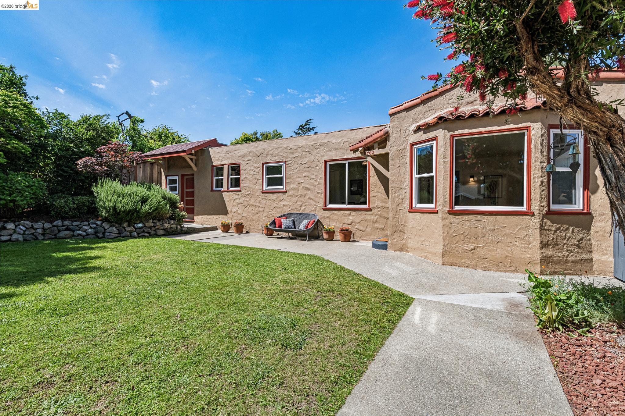 Detail Gallery Image 7 of 86 For 5705 Panama Ave, Richmond,  CA 94804 - – Beds | – Baths