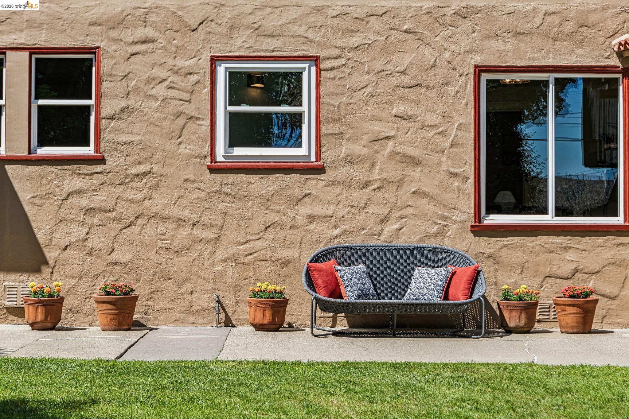 Detail Gallery Image 9 of 86 For 5705 Panama Ave, Richmond,  CA 94804 - – Beds | – Baths