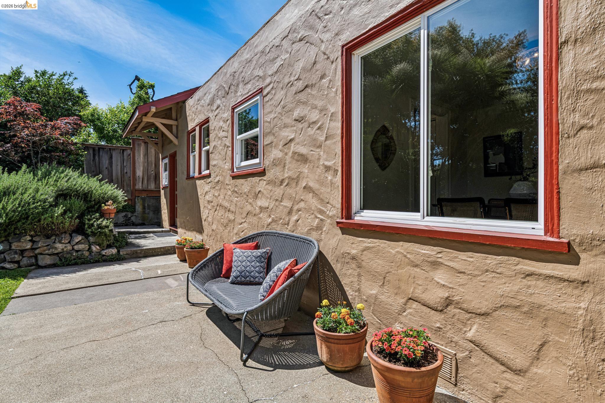 Detail Gallery Image 10 of 86 For 5705 Panama Ave, Richmond,  CA 94804 - – Beds | – Baths