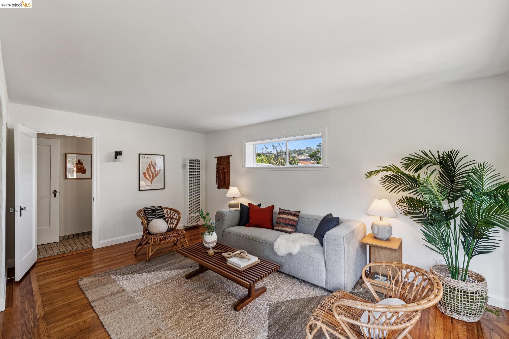 Detail Gallery Image 15 of 86 For 5705 Panama Ave, Richmond,  CA 94804 - 3 Beds | 2/1 Baths