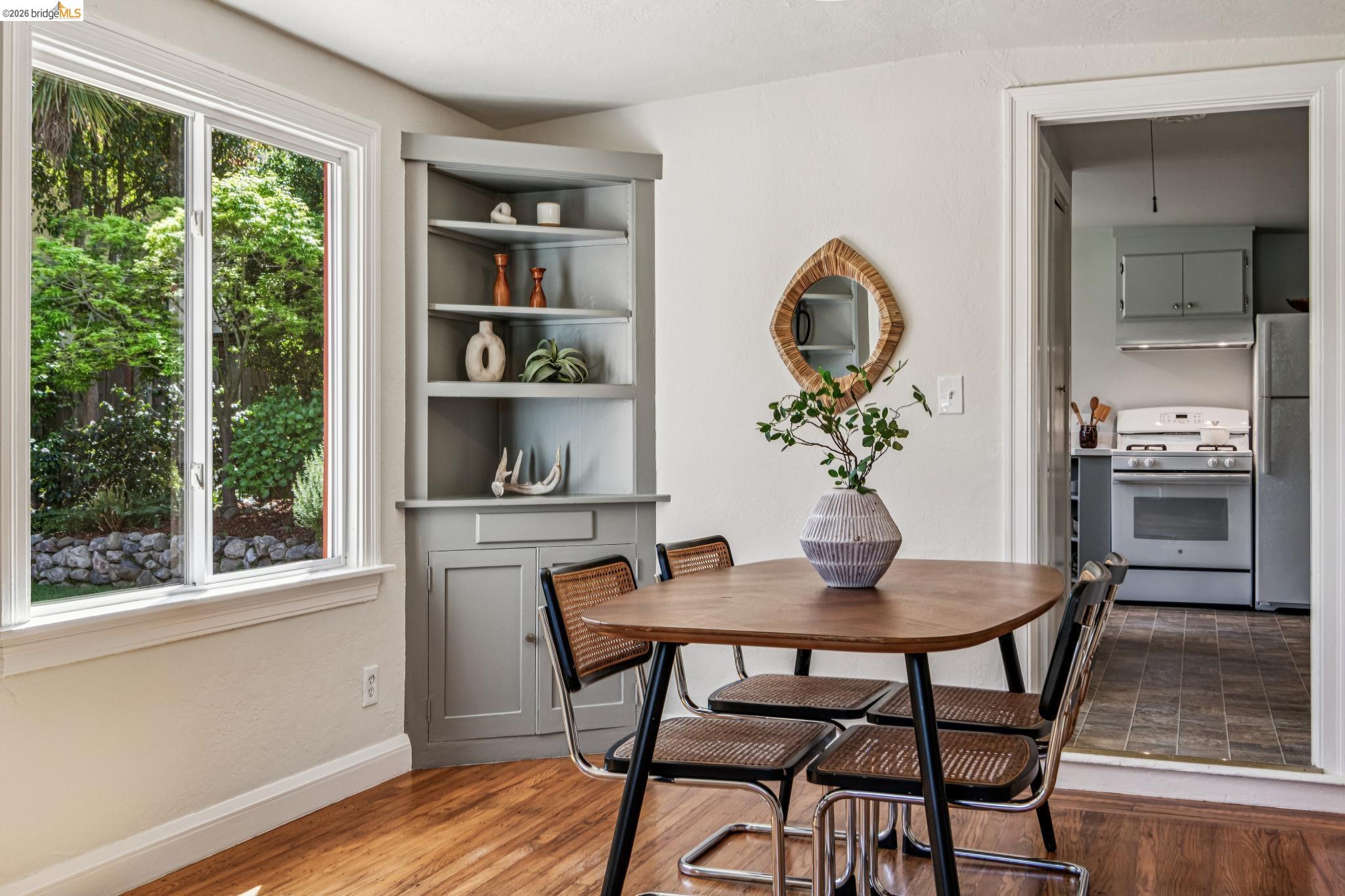 Detail Gallery Image 21 of 86 For 5705 Panama Ave, Richmond,  CA 94804 - 3 Beds | 2/1 Baths