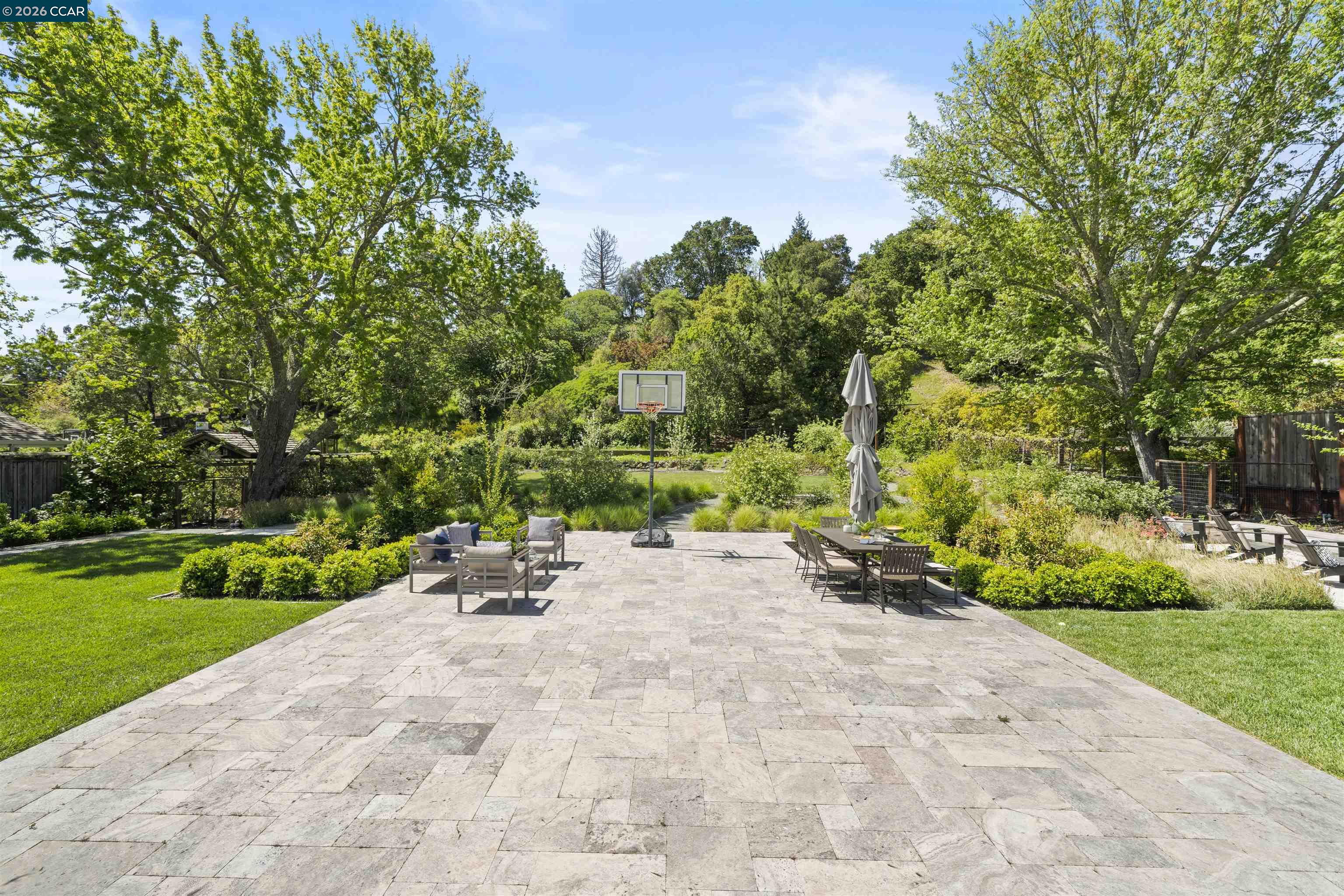 246 Overhill Rd, Orinda, CA, 94563