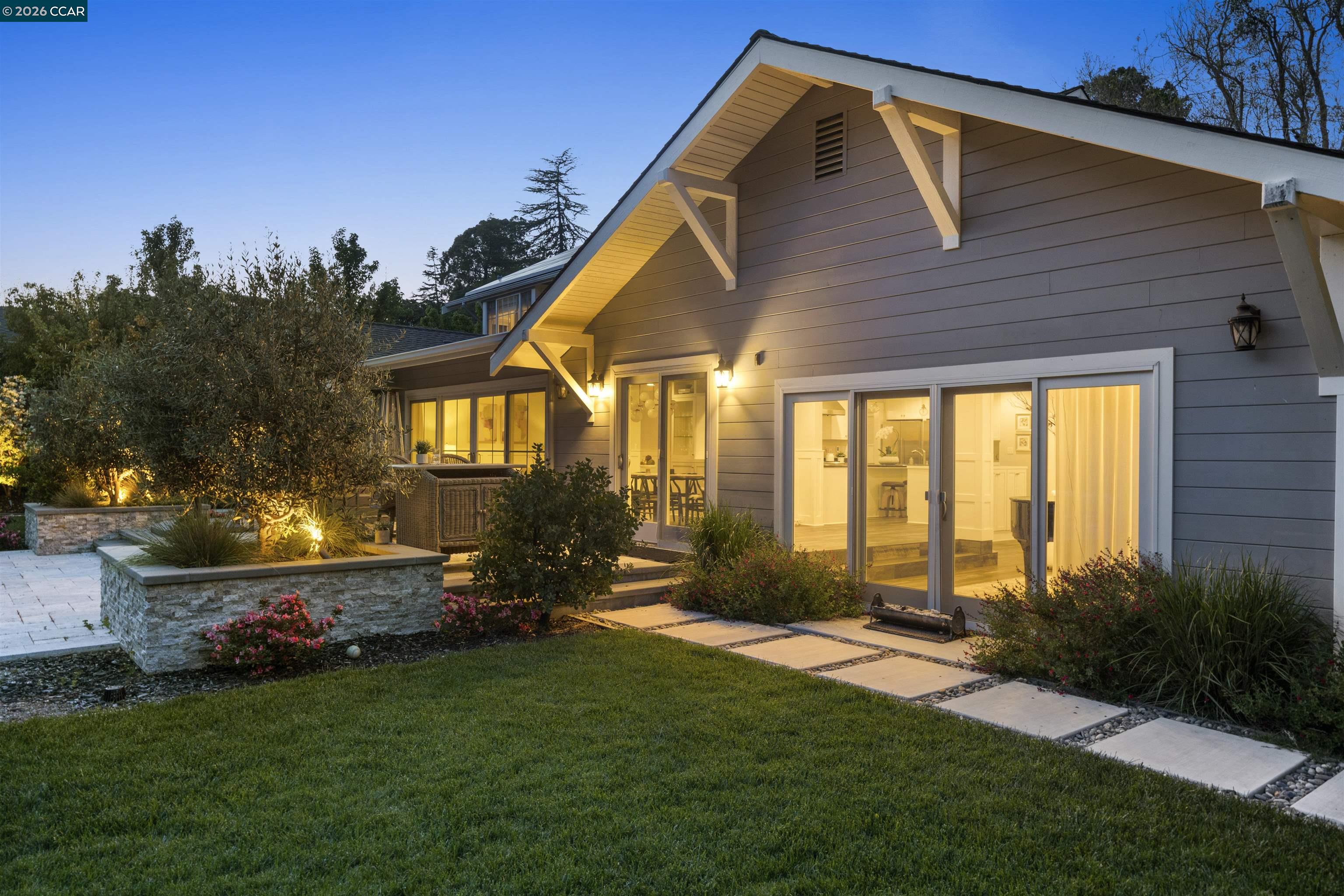 246 Overhill Rd, Orinda, CA, 94563