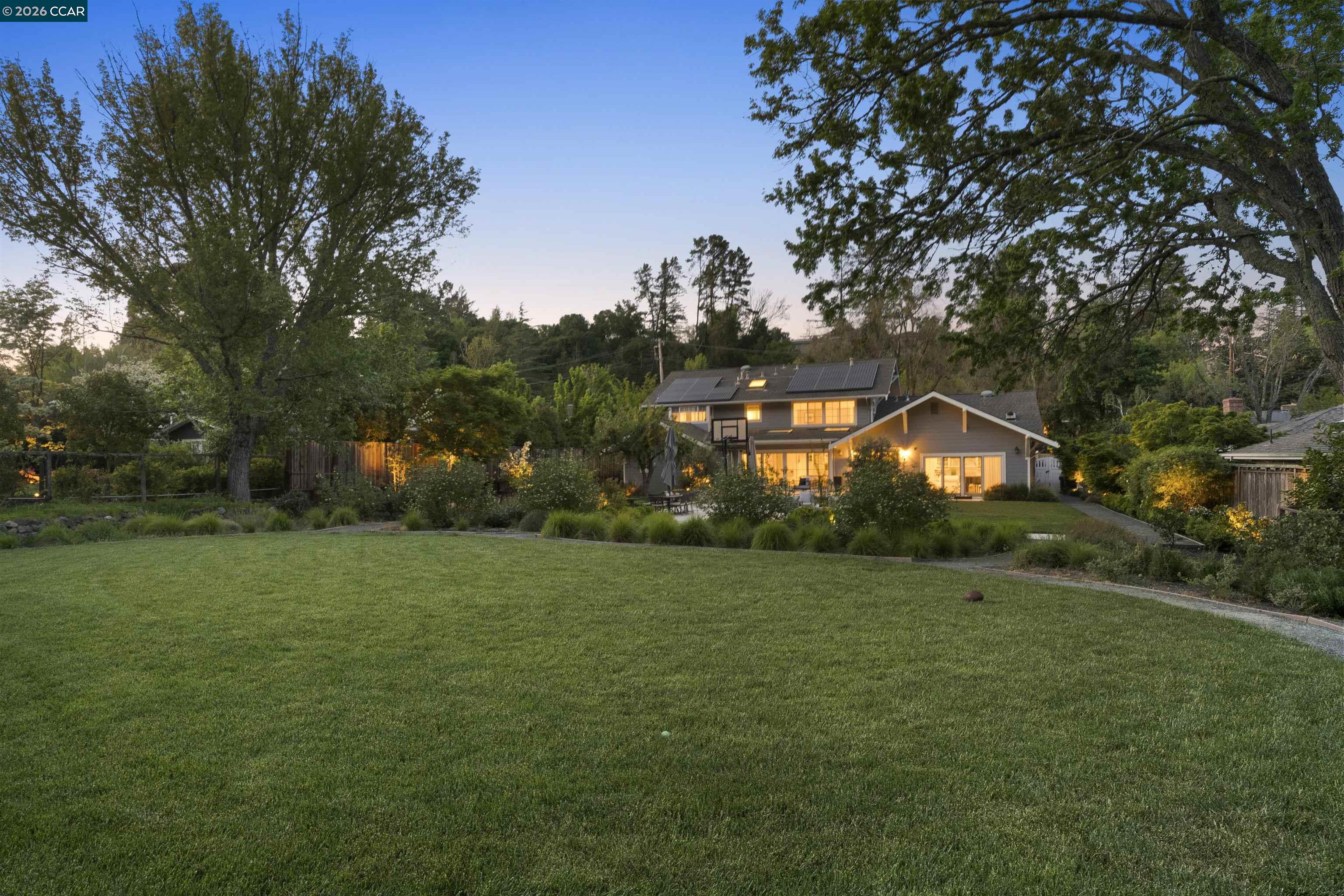 246 Overhill Rd, Orinda, CA, 94563