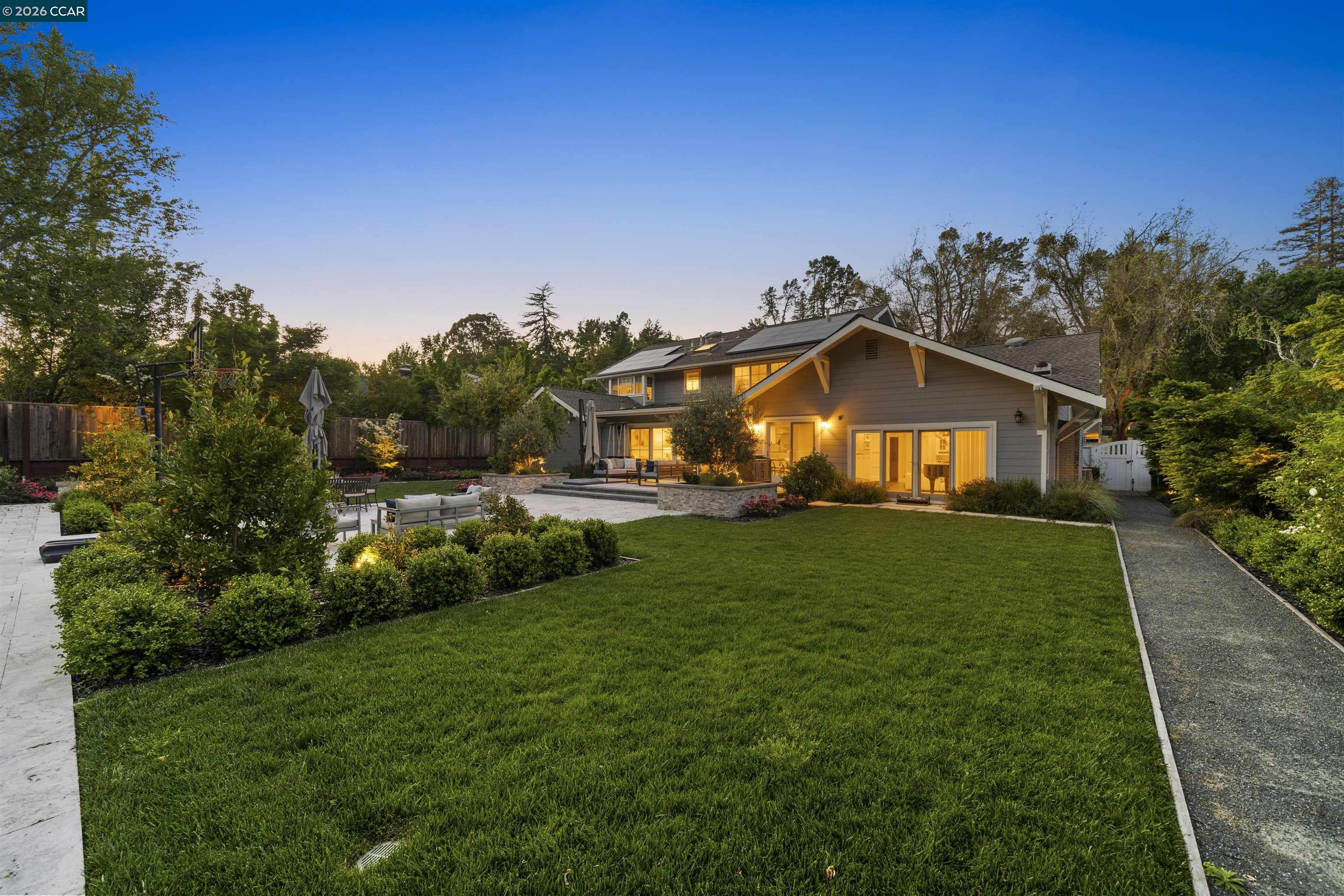 246 Overhill Rd, Orinda, CA, 94563