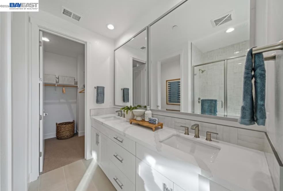 Photo #3: 41131036 Listing: Photo #3