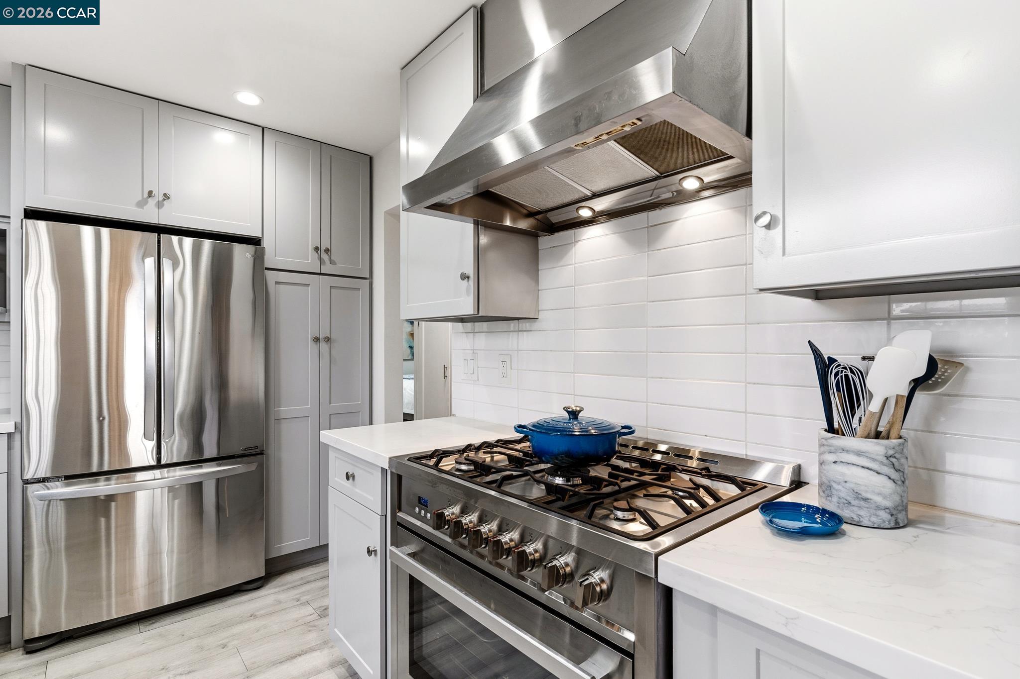 Detail Gallery Image 17 of 59 For 1172 Peralta Rd, Pacifica,  CA 94044 - 3 Beds | 2 Baths