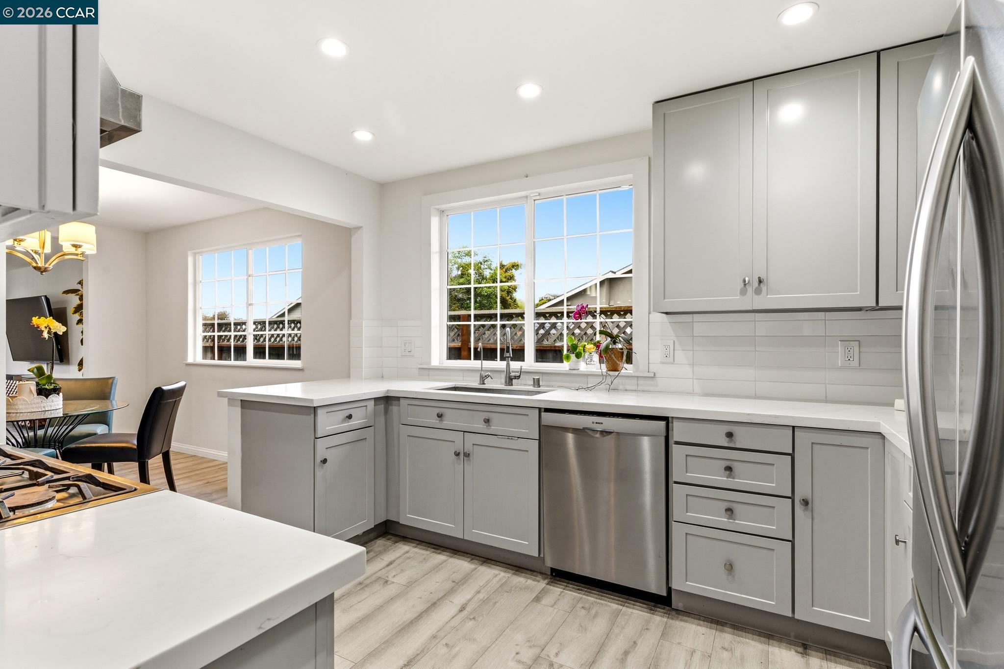 Detail Gallery Image 20 of 59 For 1172 Peralta Rd, Pacifica,  CA 94044 - 3 Beds | 2 Baths