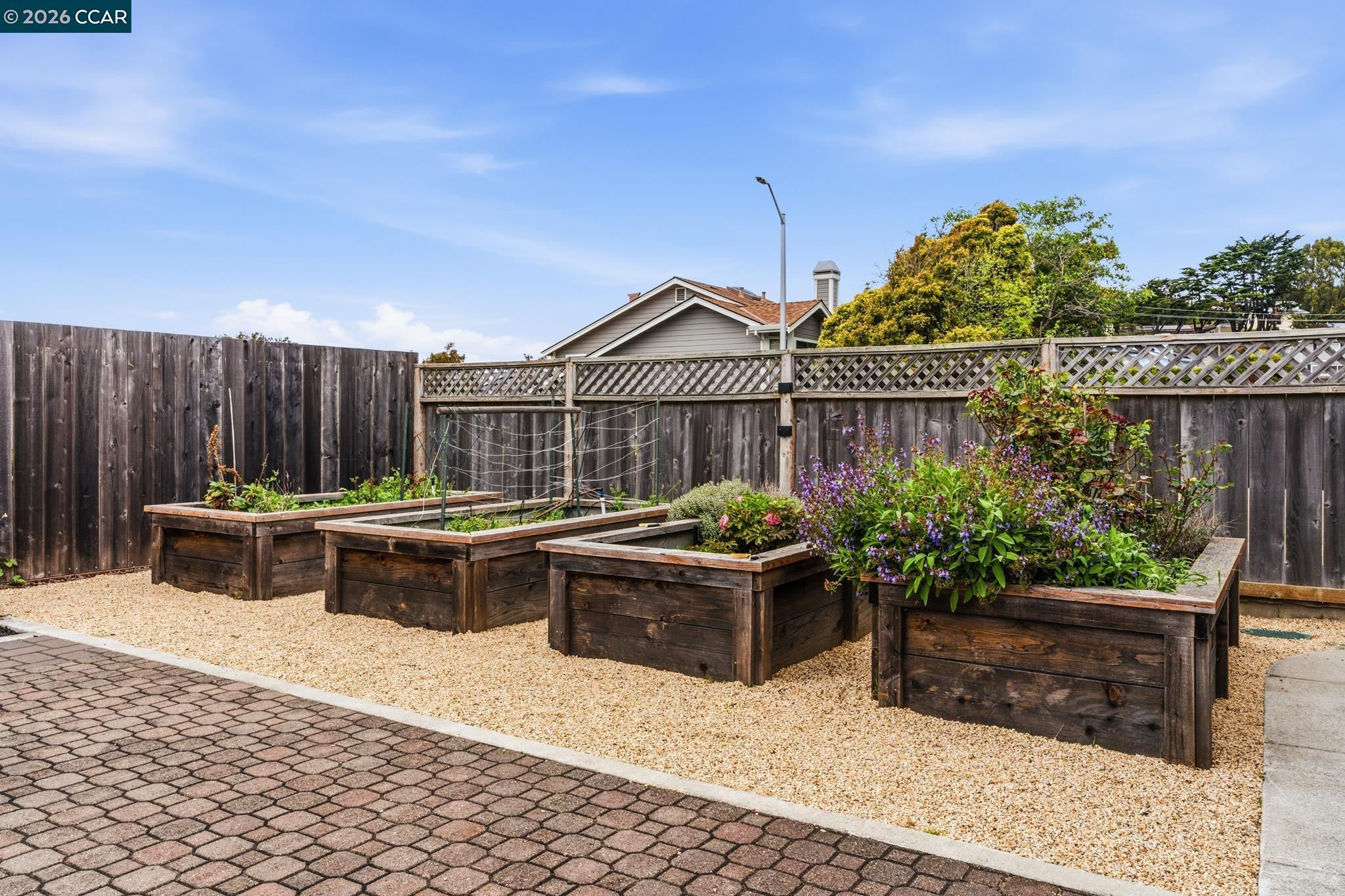 Detail Gallery Image 49 of 59 For 1172 Peralta Rd, Pacifica,  CA 94044 - 3 Beds | 2 Baths