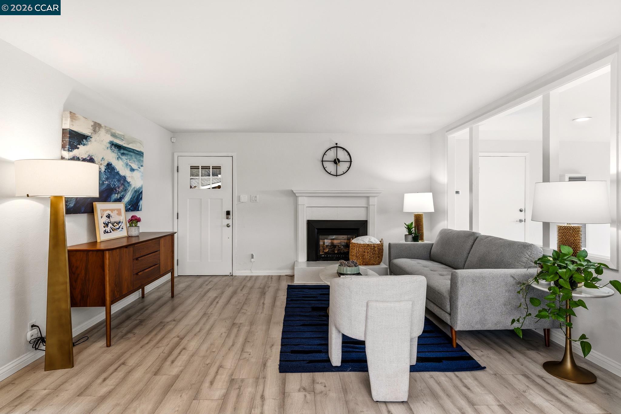 Detail Gallery Image 8 of 59 For 1172 Peralta Rd, Pacifica,  CA 94044 - 3 Beds | 2 Baths