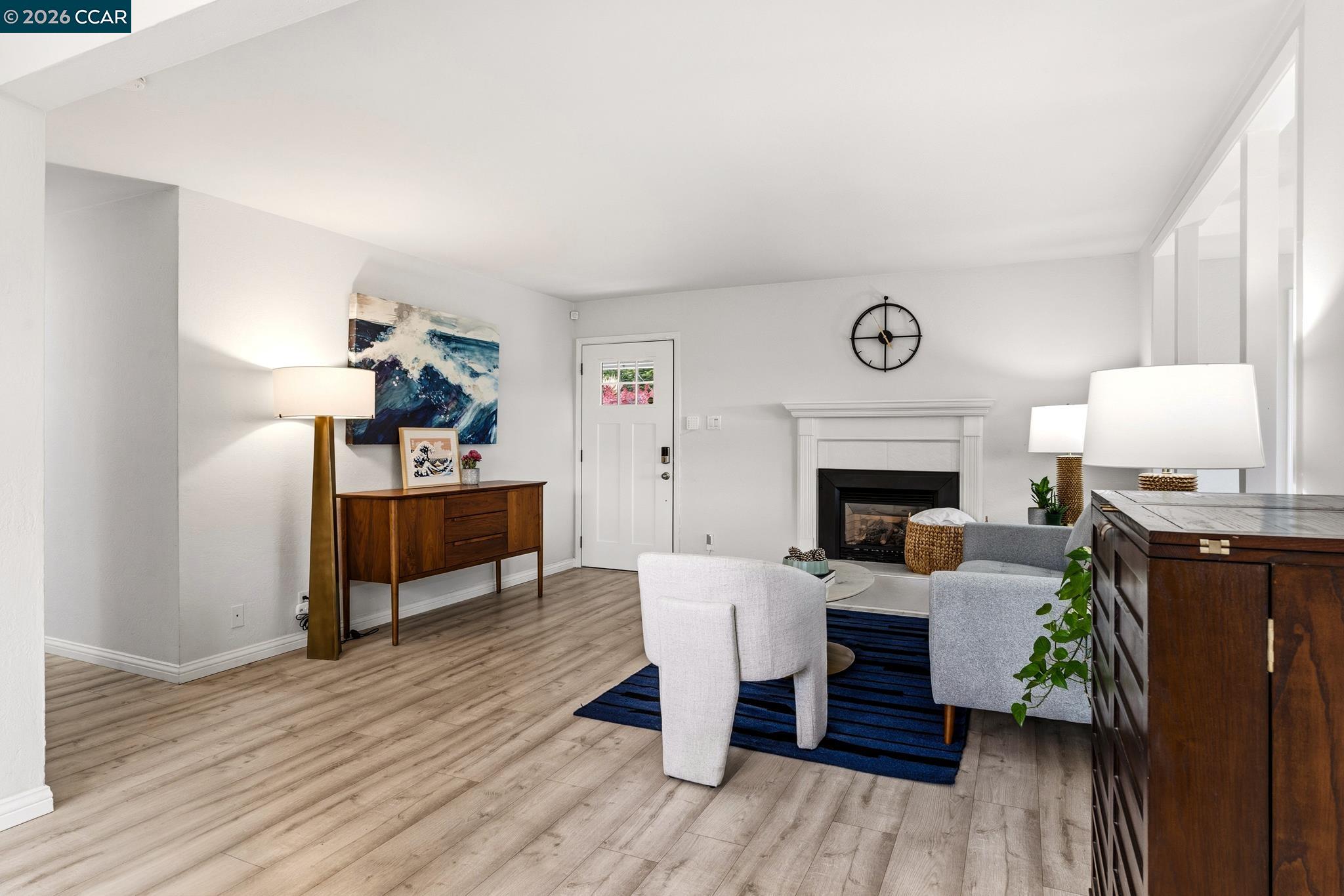 Detail Gallery Image 9 of 59 For 1172 Peralta Rd, Pacifica,  CA 94044 - 3 Beds | 2 Baths