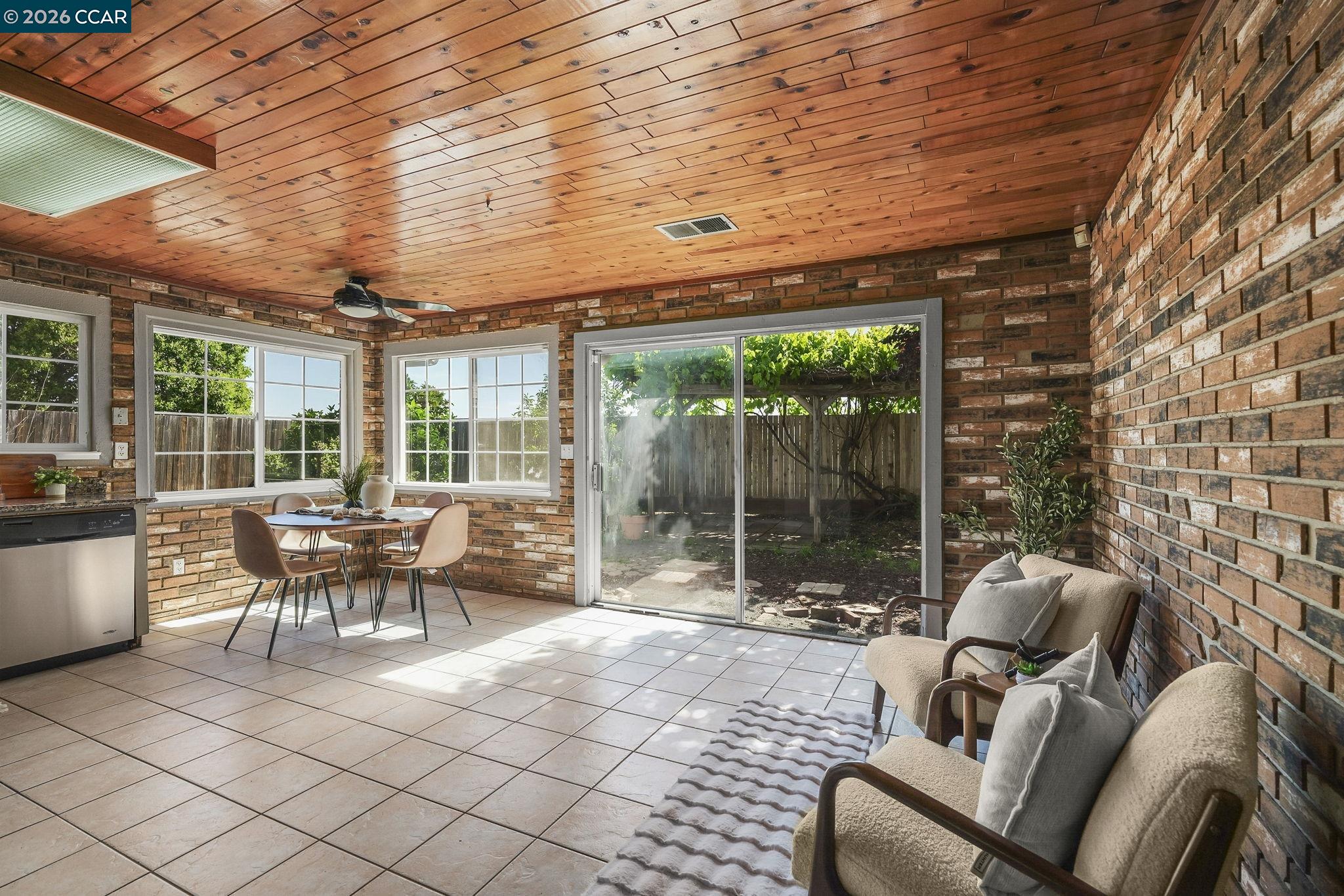 Detail Gallery Image 14 of 24 For 476 Pamela Dr, Bay Point,  CA 94565 - 3 Beds | 2 Baths