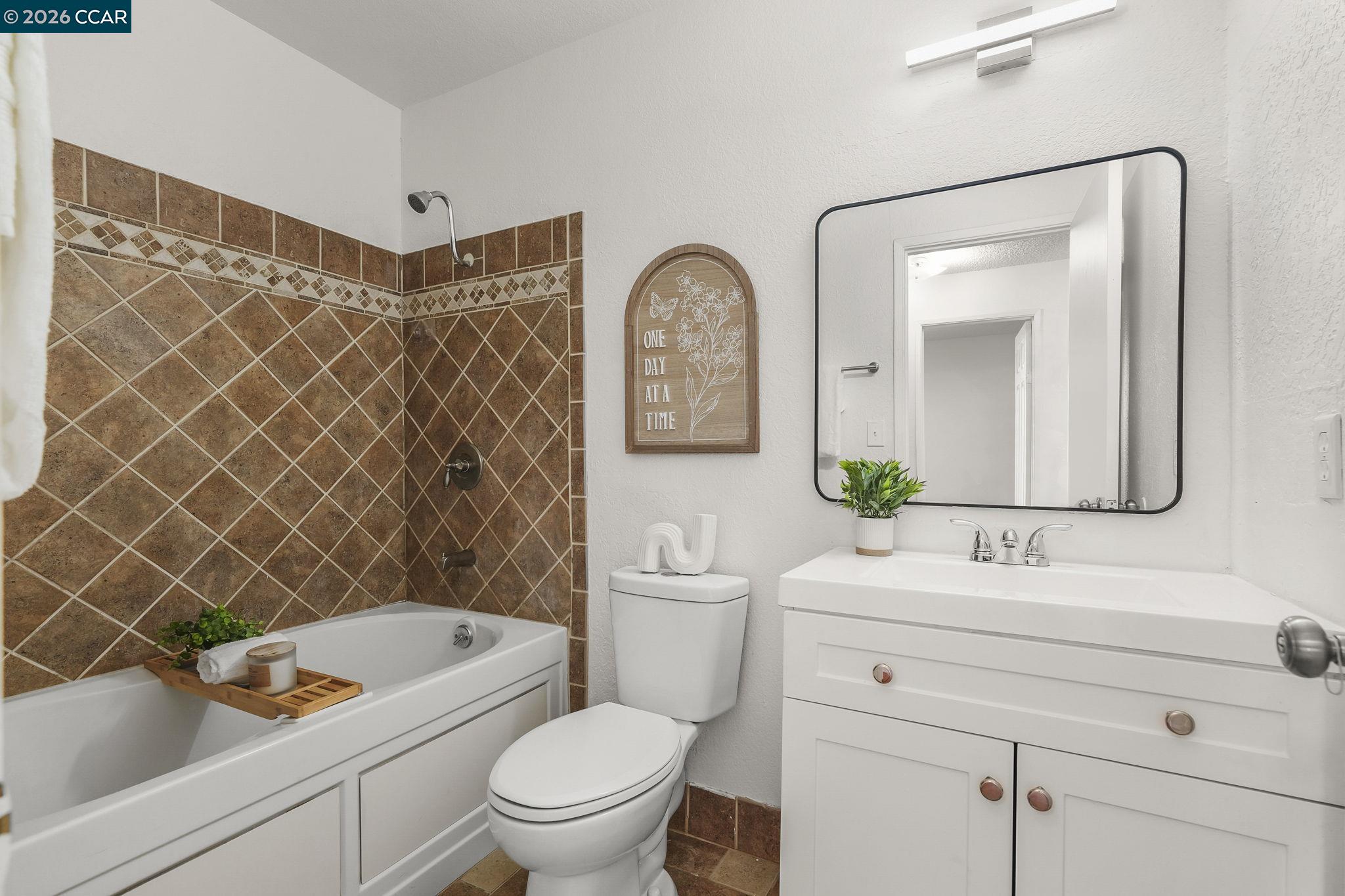 Detail Gallery Image 6 of 24 For 476 Pamela Dr, Bay Point,  CA 94565 - 3 Beds | 2 Baths