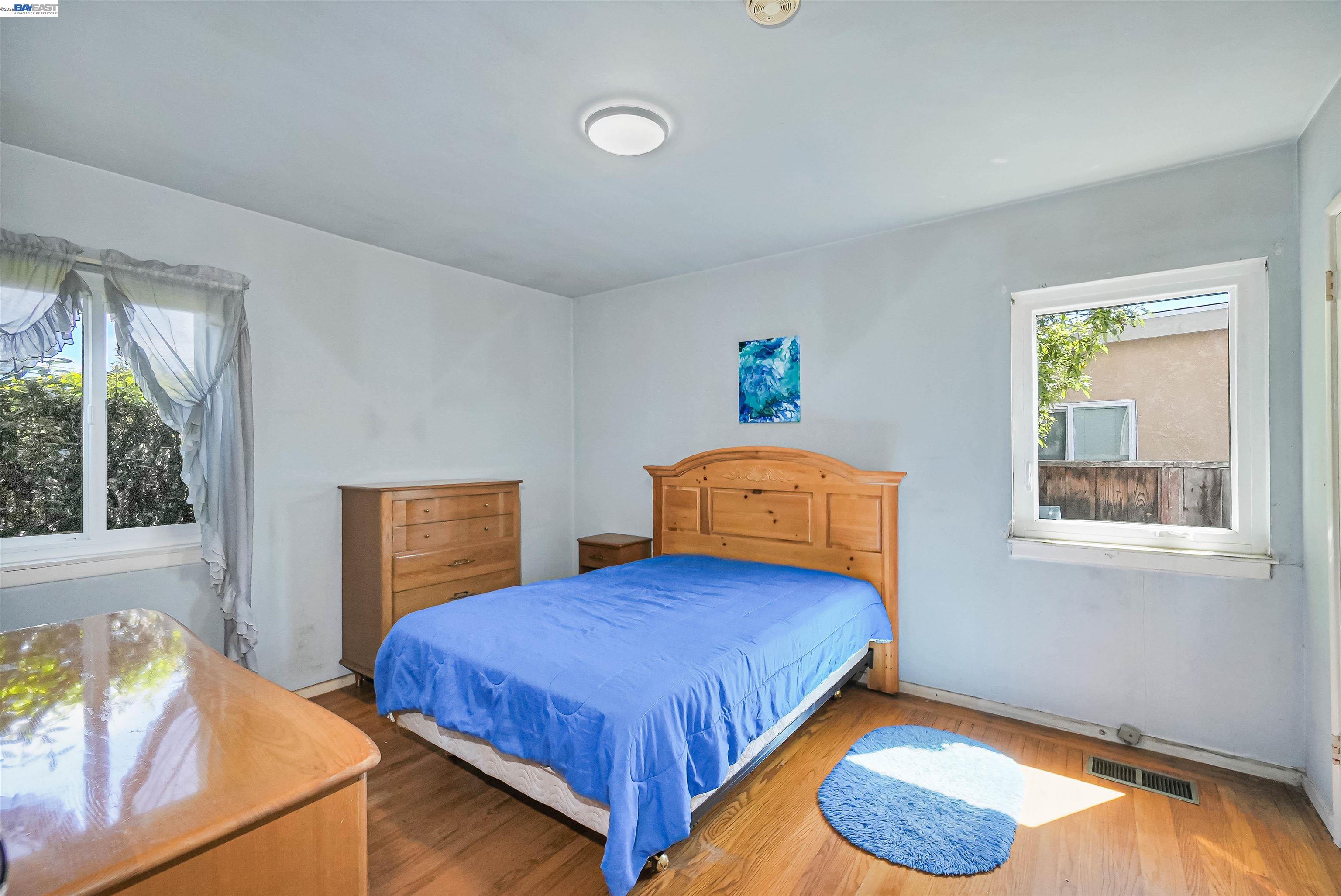 Detail Gallery Image 13 of 60 For 26462 Stanwood Ave, Hayward,  CA 94544 - 4 Beds | 2 Baths