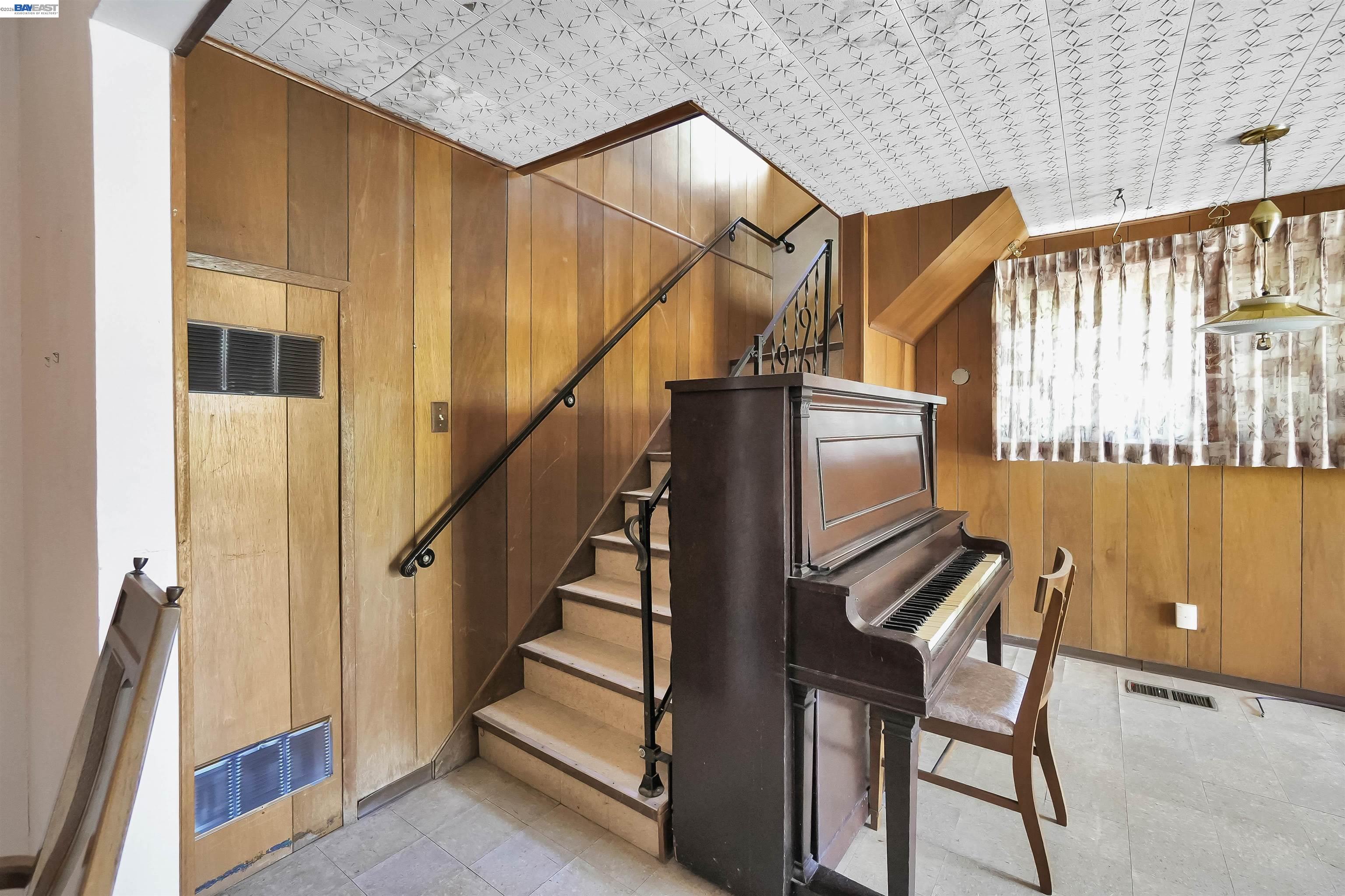 Detail Gallery Image 18 of 60 For 26462 Stanwood Ave, Hayward,  CA 94544 - 4 Beds | 2 Baths