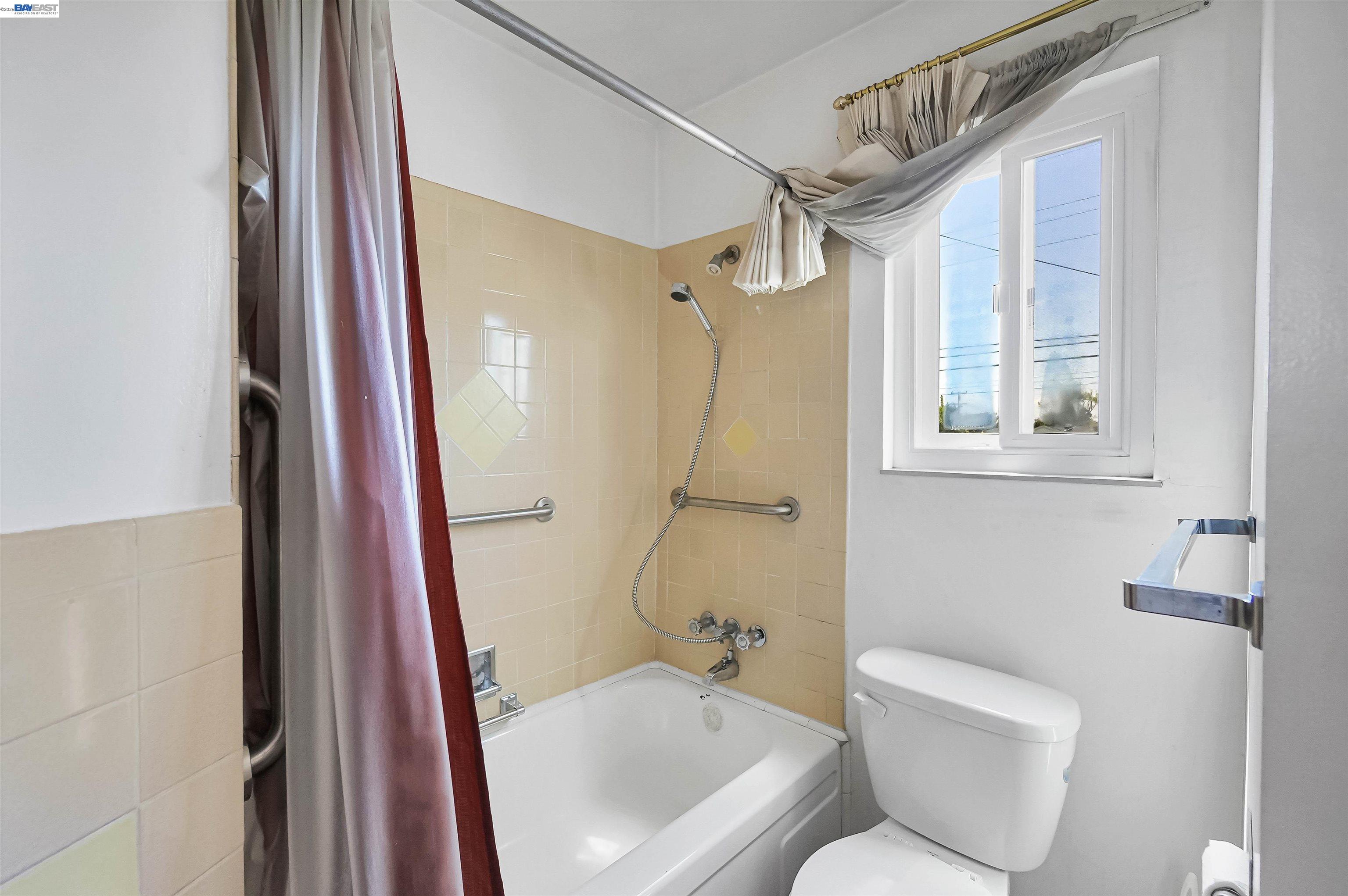 Detail Gallery Image 22 of 60 For 26462 Stanwood Ave, Hayward,  CA 94544 - 4 Beds | 2 Baths