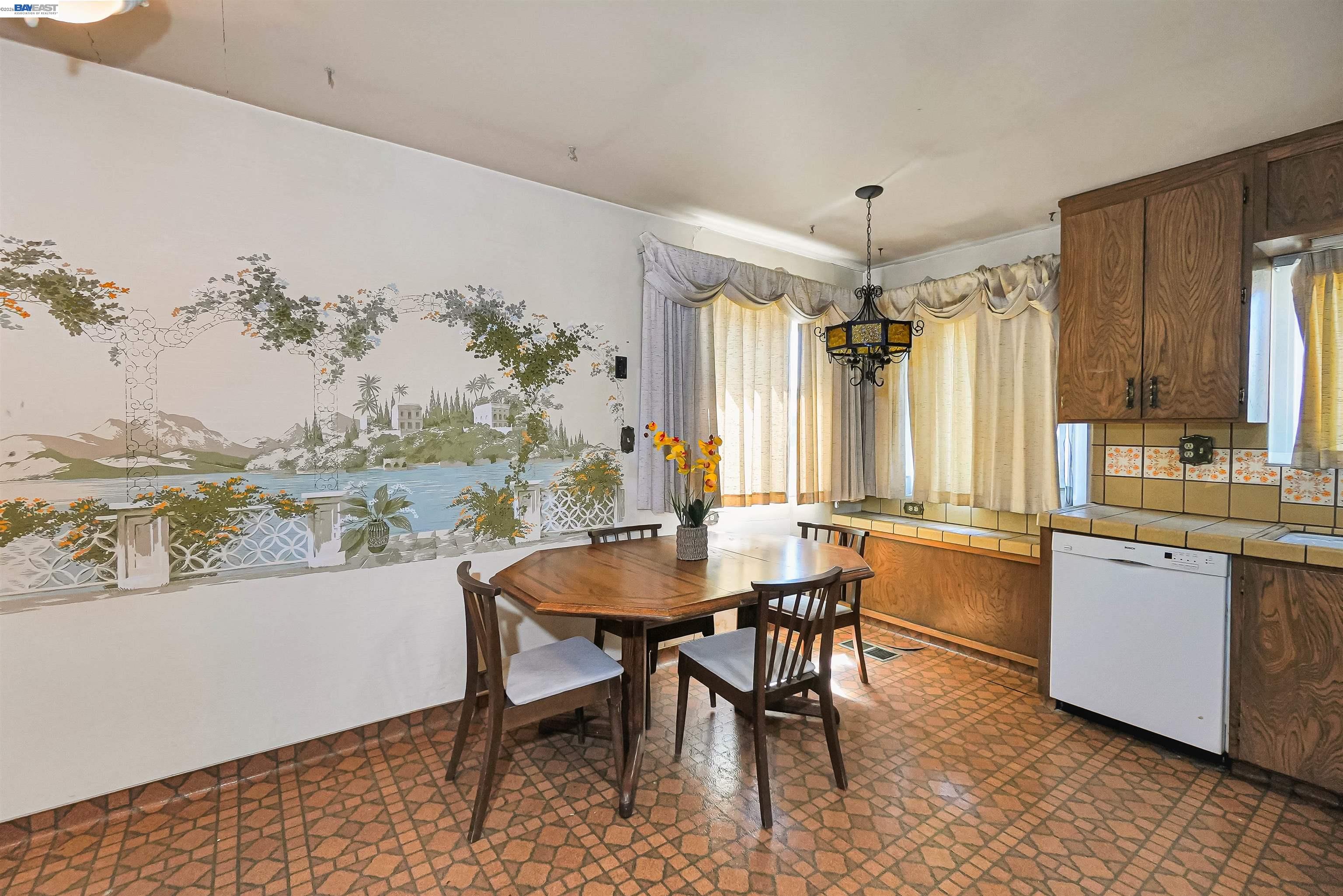 Detail Gallery Image 6 of 60 For 26462 Stanwood Ave, Hayward,  CA 94544 - 4 Beds | 2 Baths