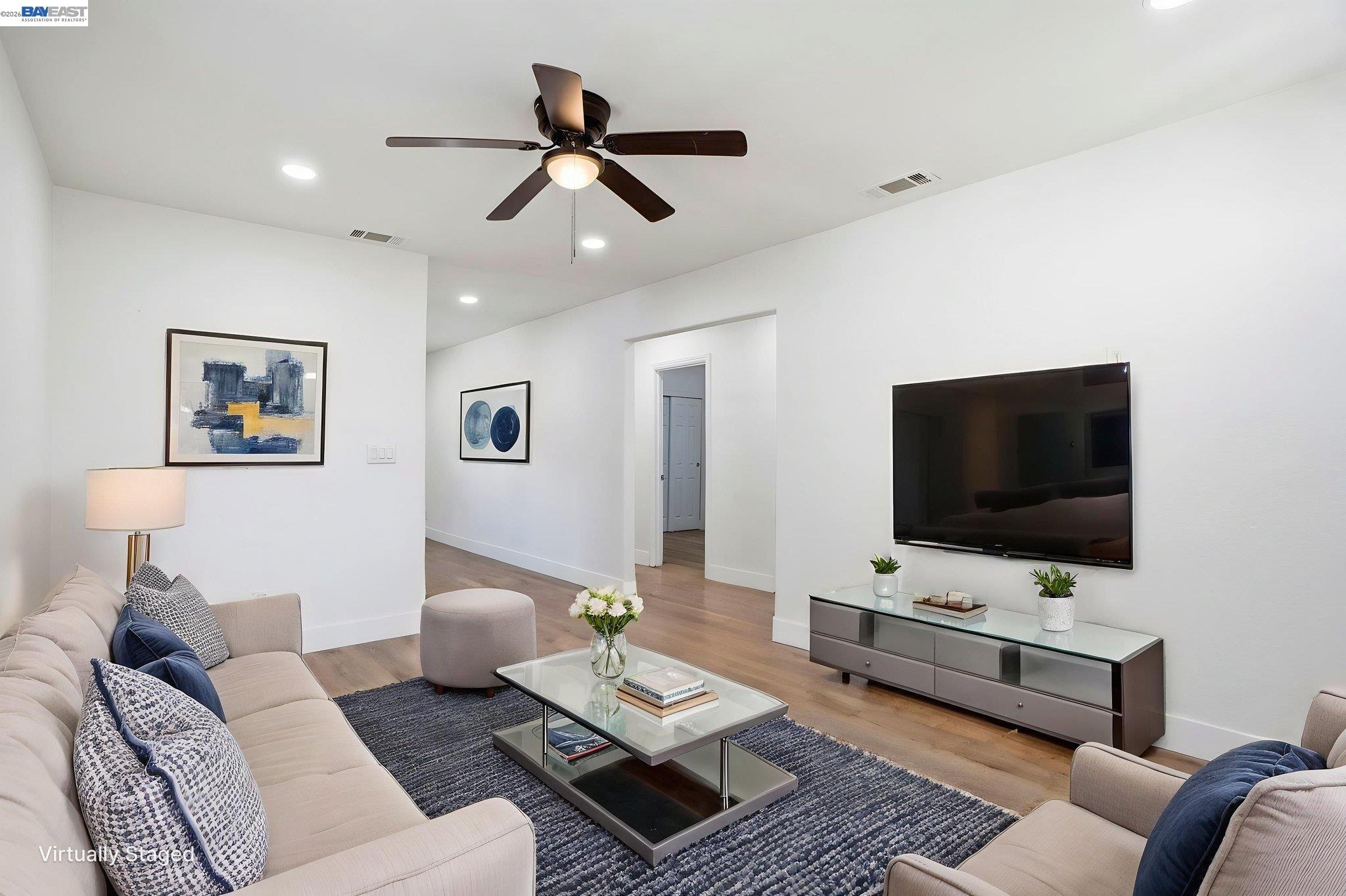 Detail Gallery Image 4 of 42 For 114 C St, Tracy,  CA 95376 - 3 Beds | 1/1 Baths